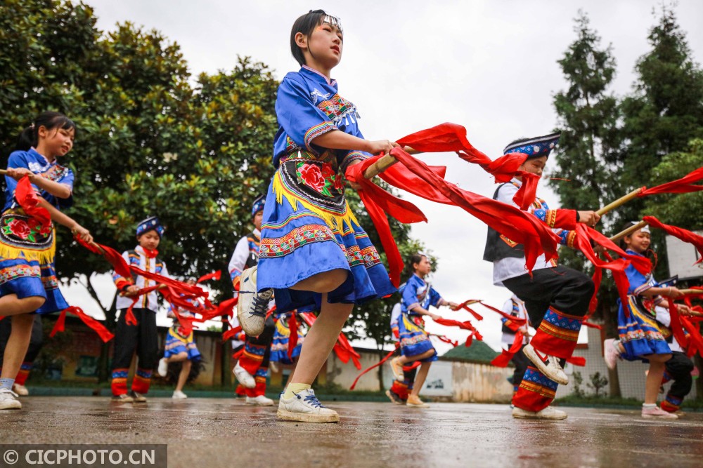 竹镇少数民族图片