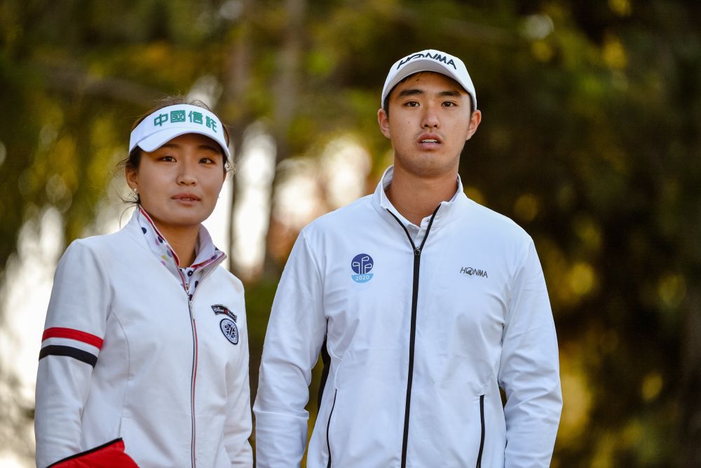 "新浪杯"首日冯珊珊战队8:4领先梁文冲战队