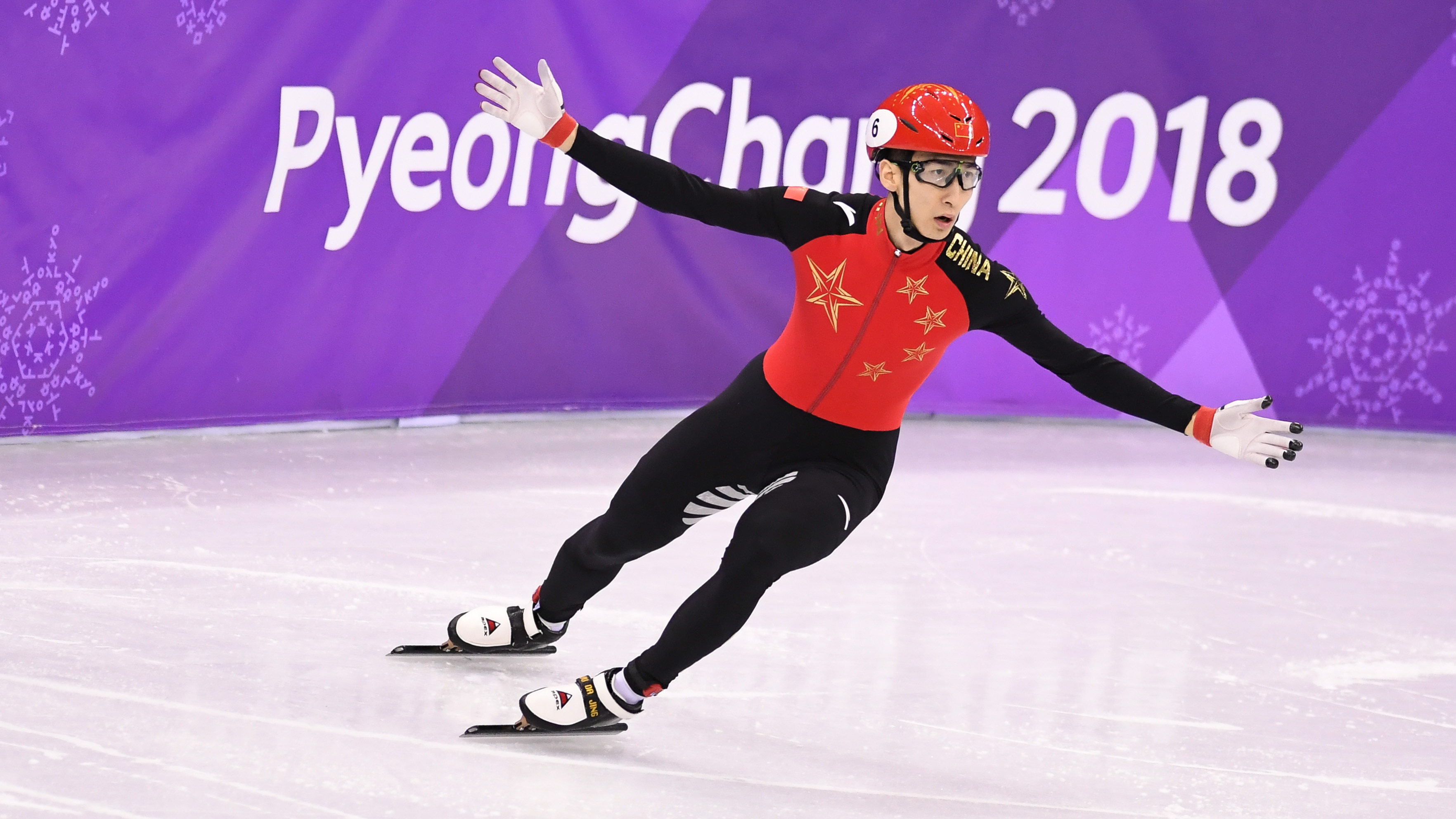 走近冬奥卫冕突破旗手武大靖留给北京冬奥会三大悬念