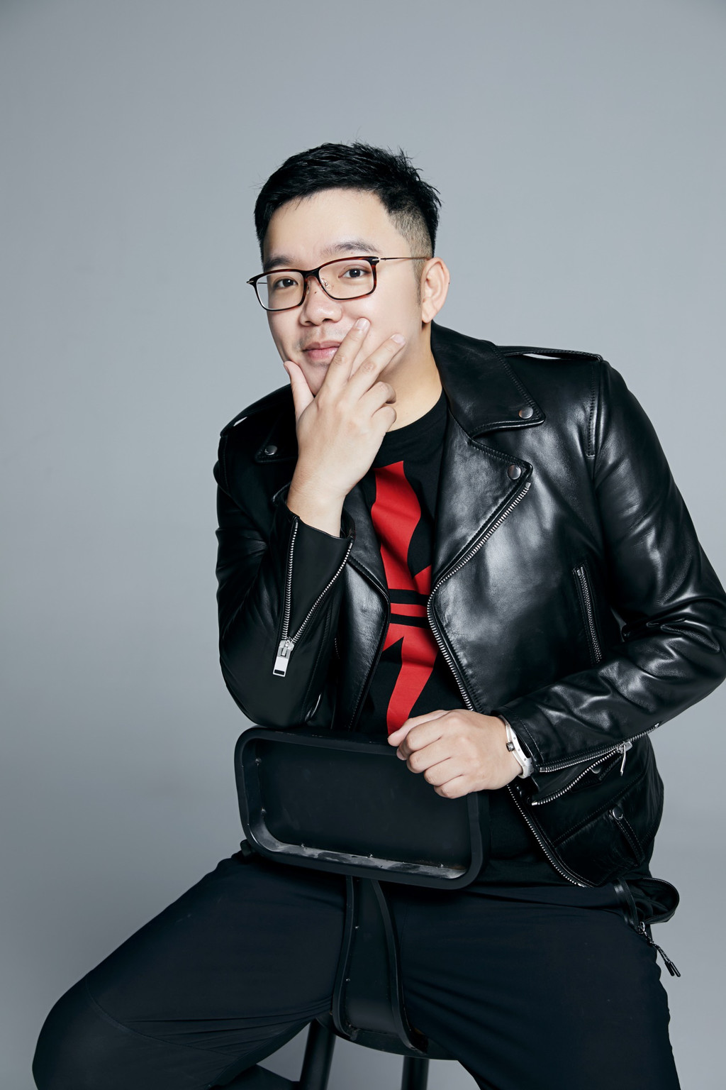 王明鎏:我们是成都高新区第一批入围新基建投资名录的企业,正在联合