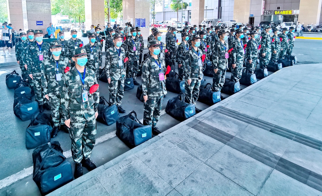 武警四川省总队首批新兵入营将进行为期3个月的军事政治强化训练