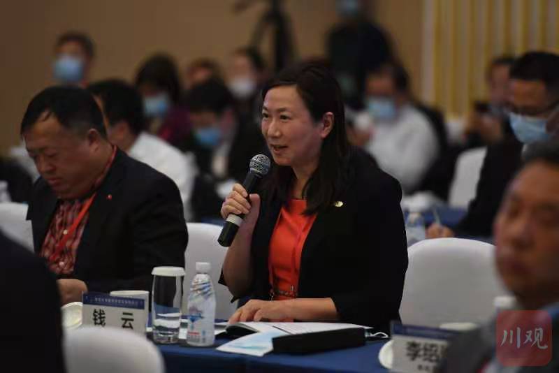 主持人提出"由于时间关系,企业家朋友发言就到这里"时,钱云从发言环节