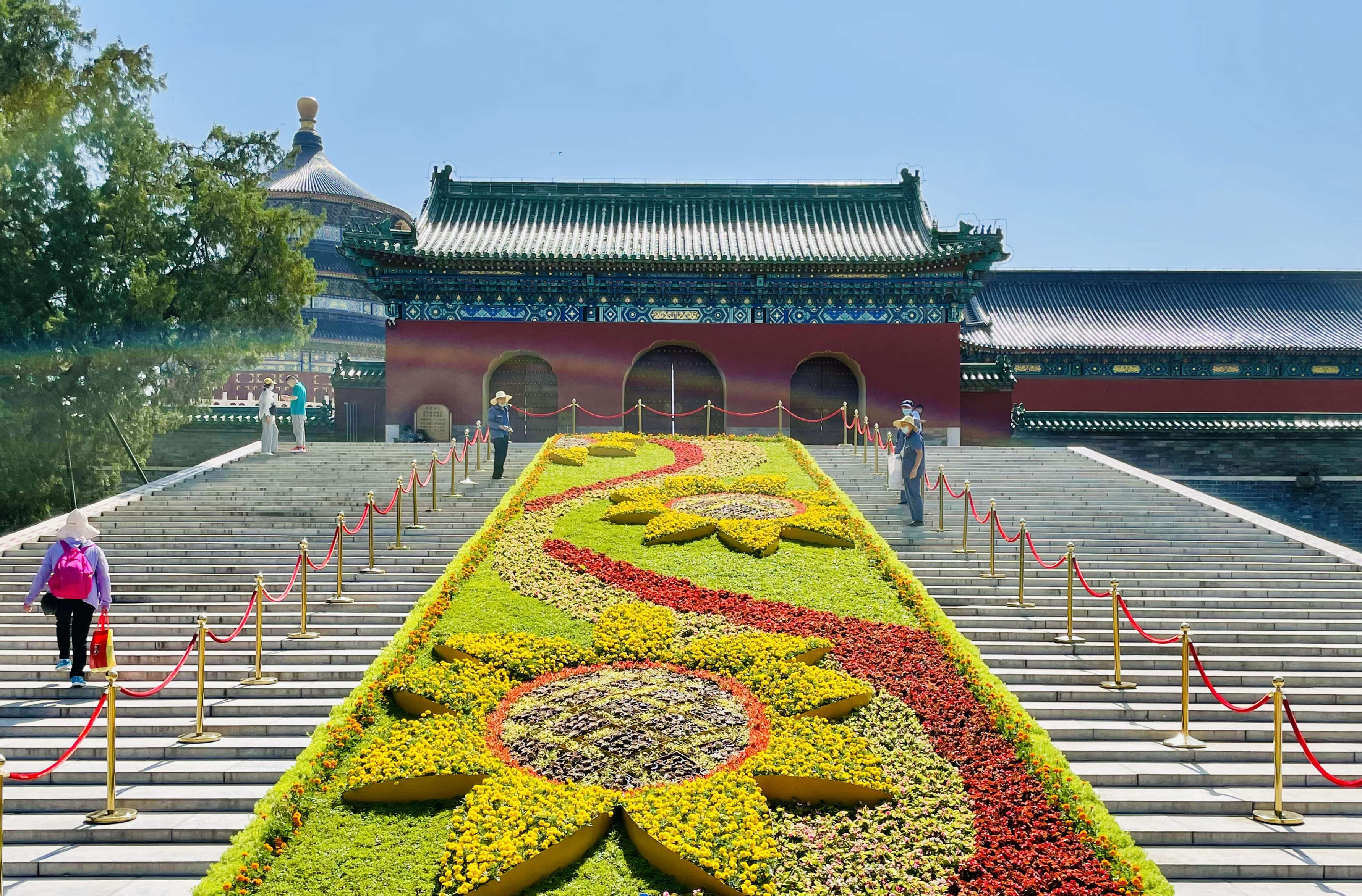 花团锦簇北京市属公园21组主题花坛亮相