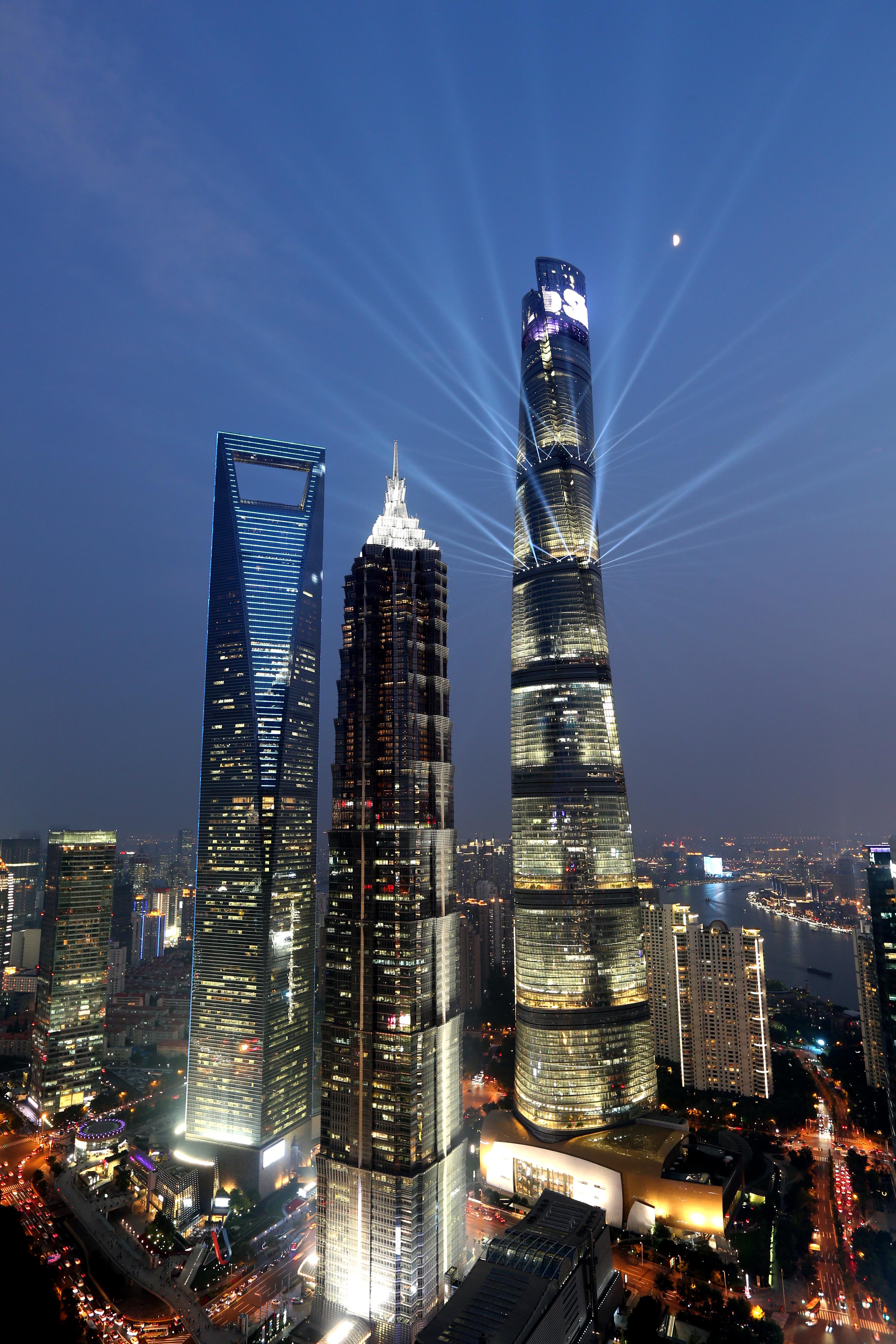 而今的浦东地标,是中国第一高楼——632米的上海中心大厦
