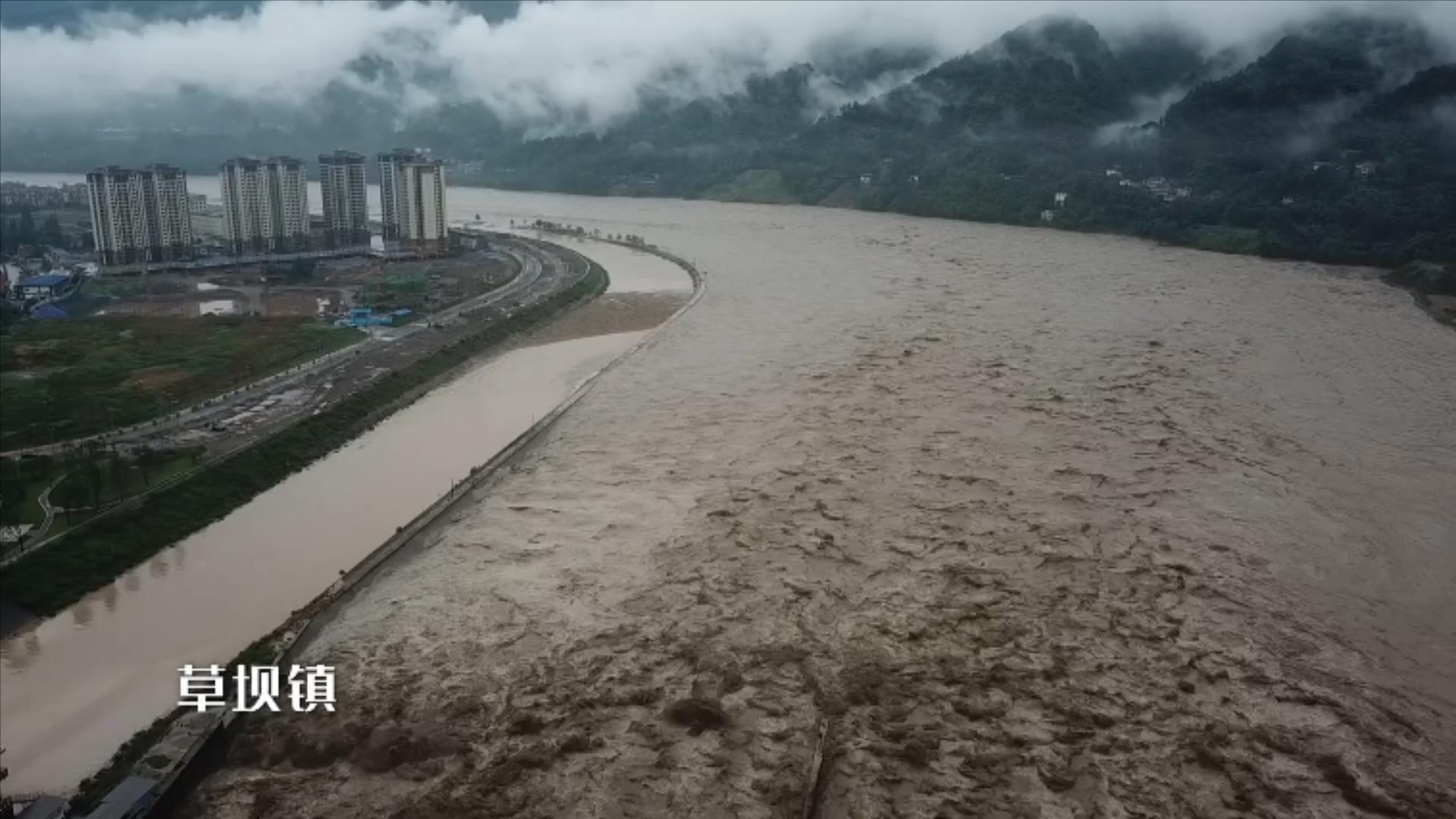 航拍全景直击818暴雨后的雅安