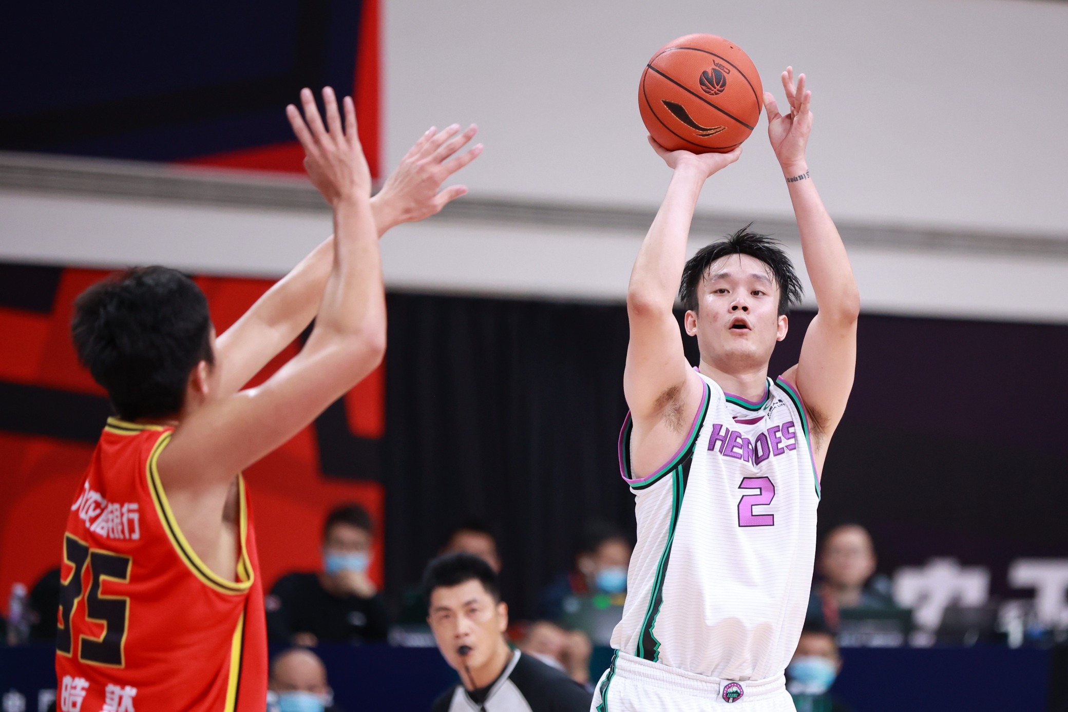 约大牌丁彦雨航全力以赴找回最初的自己