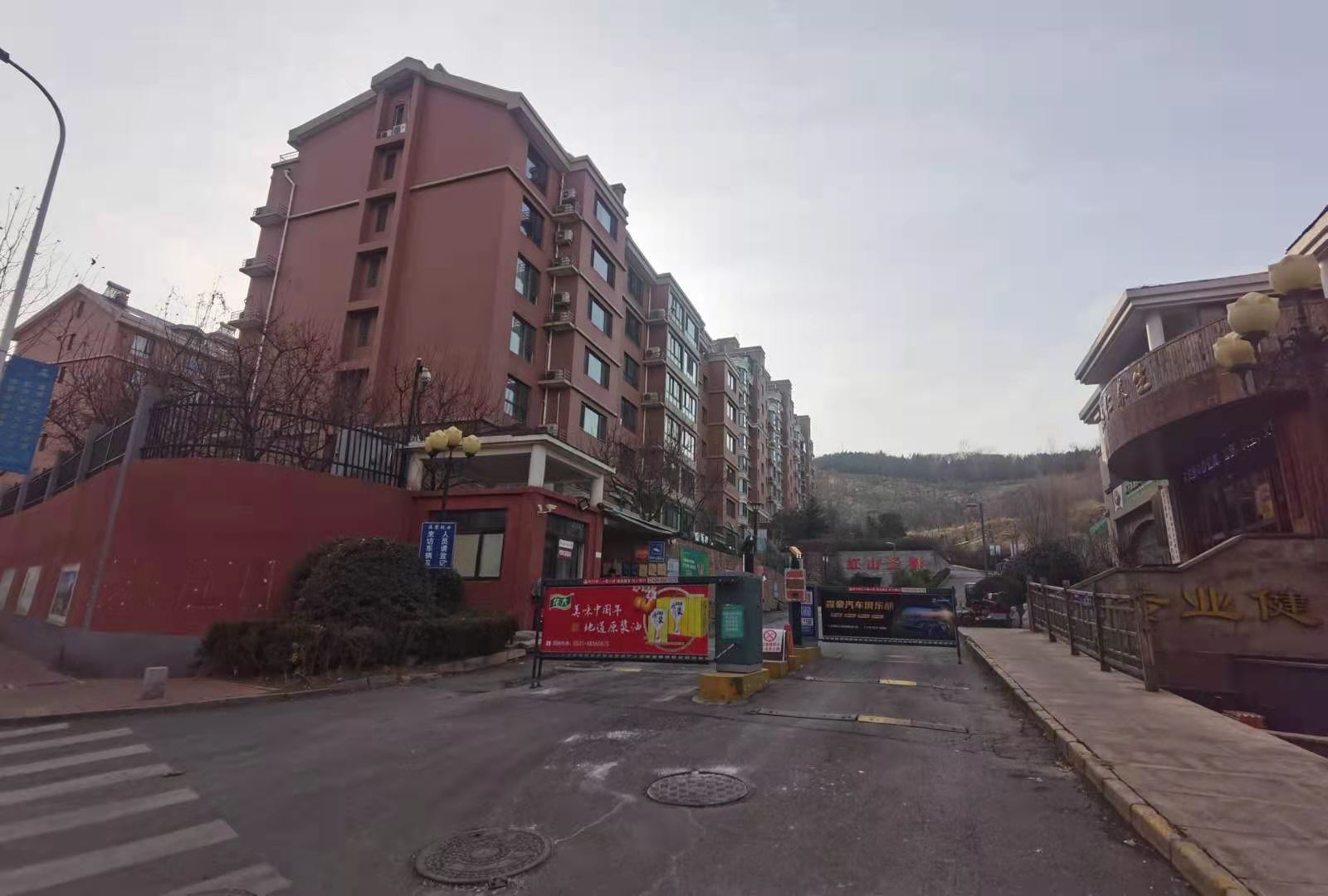 1月25日晚,有居民反映济南市历下区红山圣都等小区部分居民出现腹泻