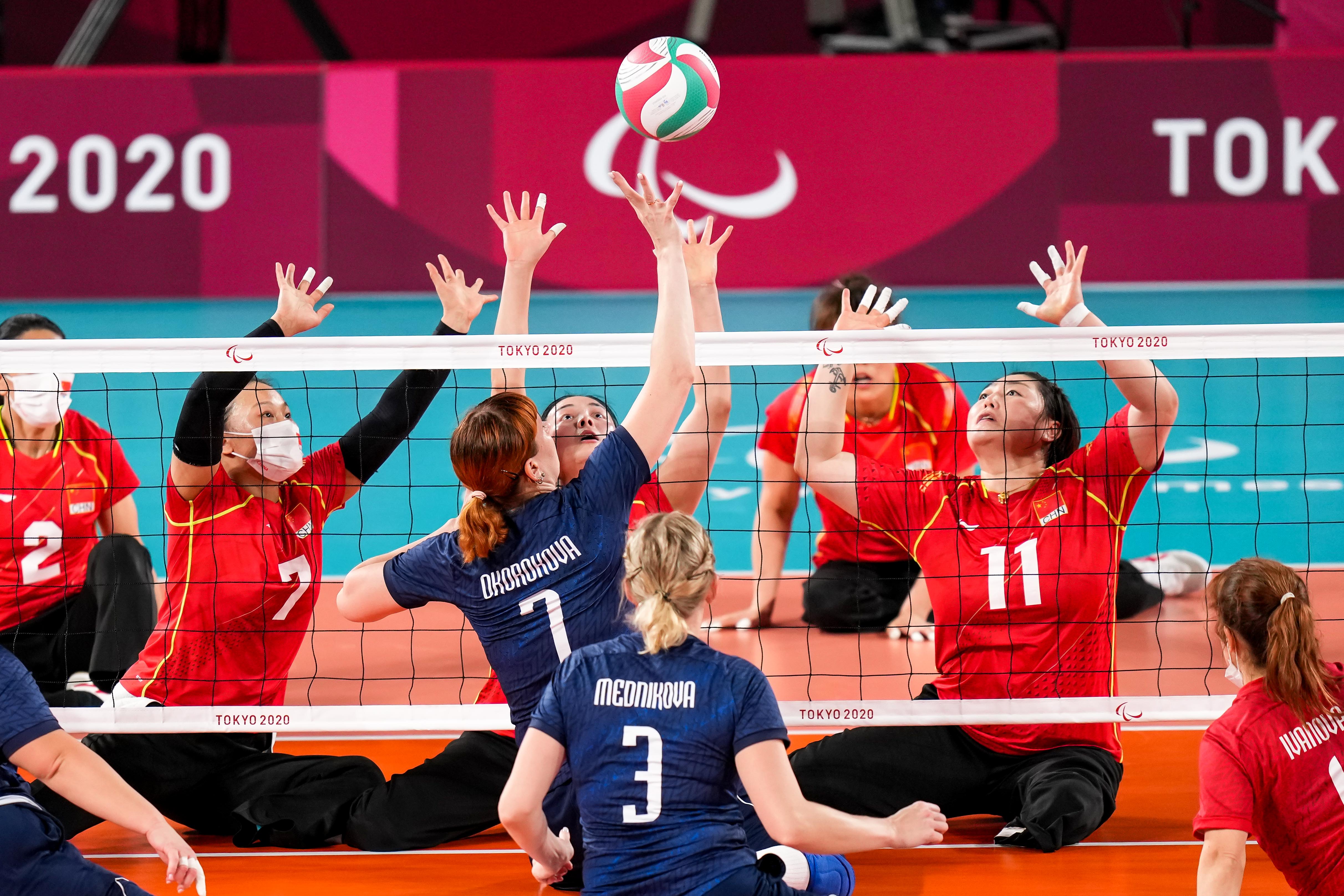 心中有翅膀起舞在赛场坐式女排运动员王亚男的女排精神