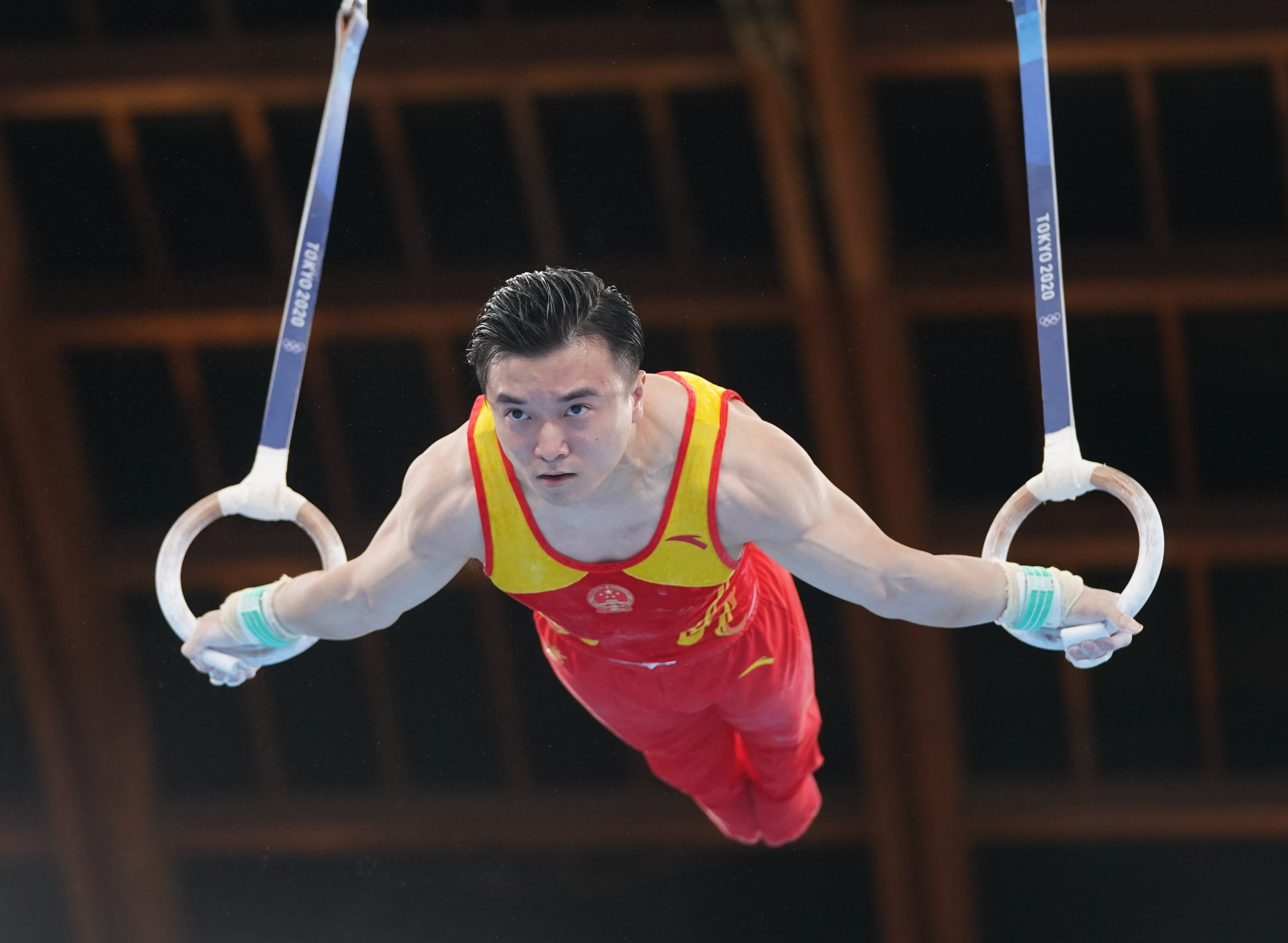 中国体操终迎爆发,刘洋,尤浩包揽男子吊环冠,亚军.