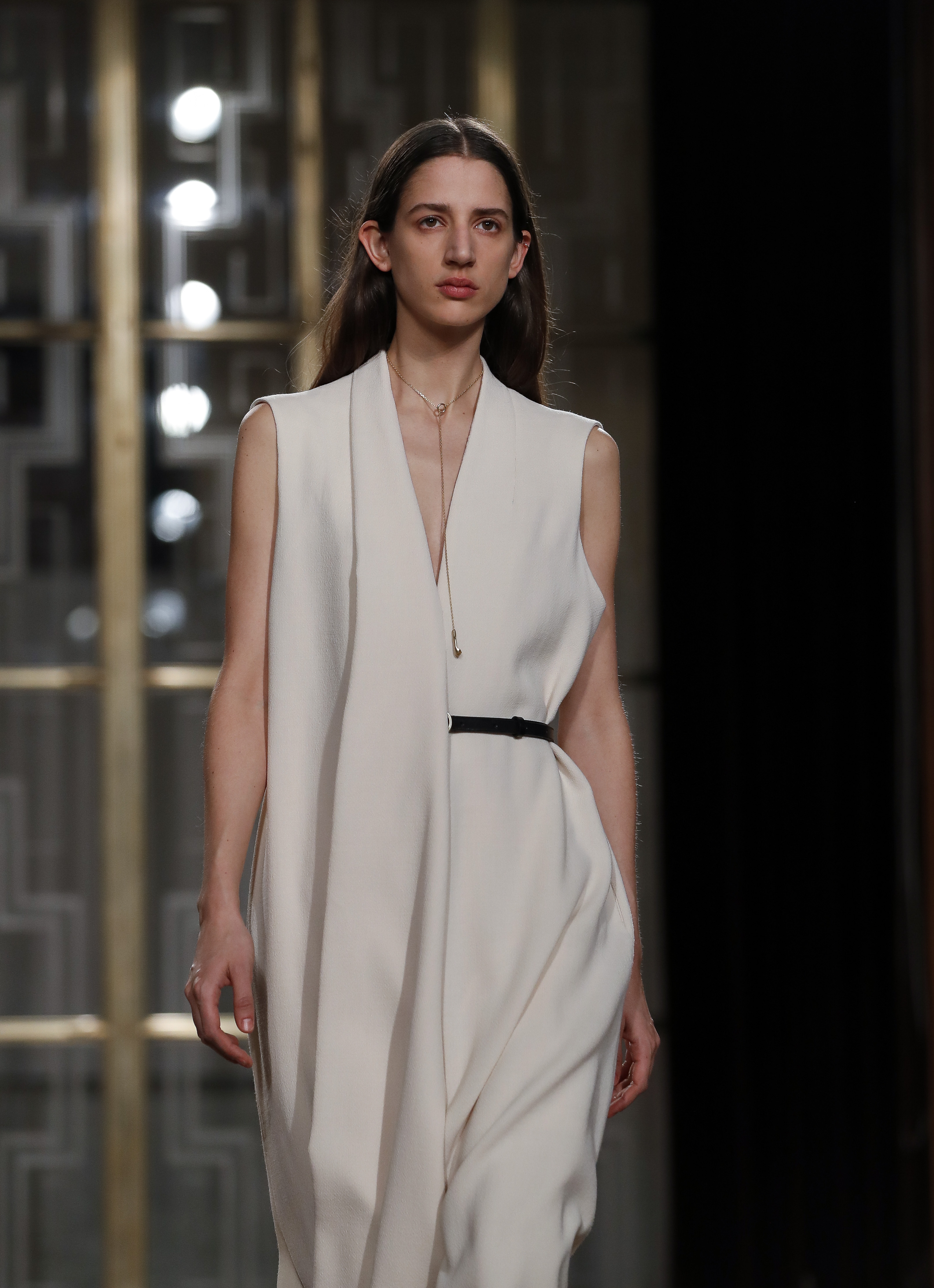 2020伦敦秋冬时装周继续进行