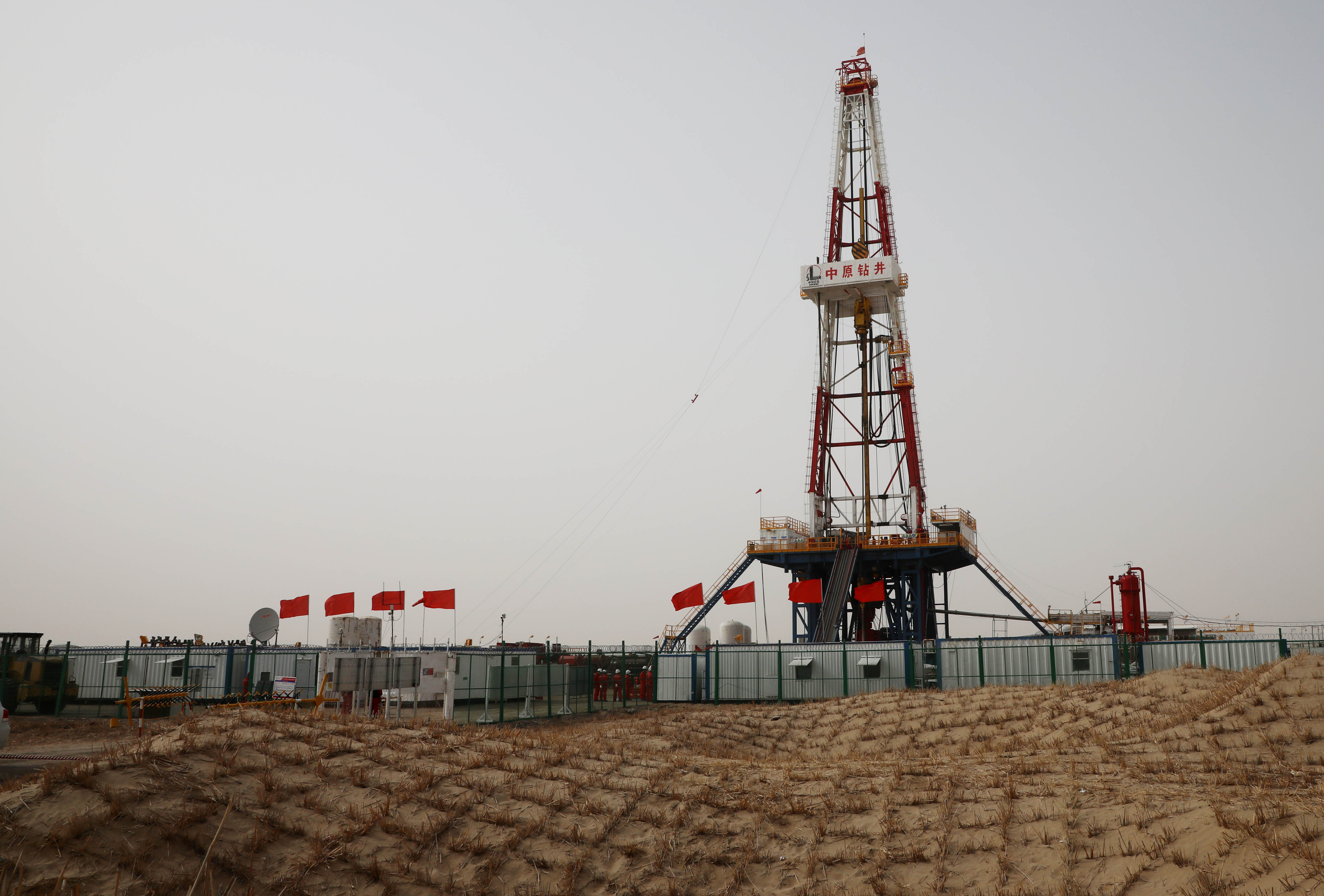 单井日产近千吨油气中国石化西北油田顺北油气田取得新突破