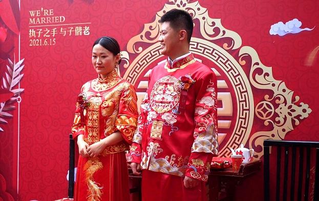在新闻联播向女友告白的小伙今天结婚啦
