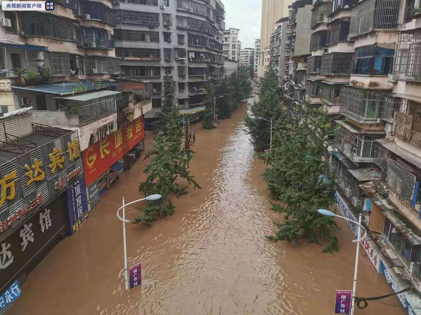 四川达州普降暴雨多条电路受损已在陆续恢复中