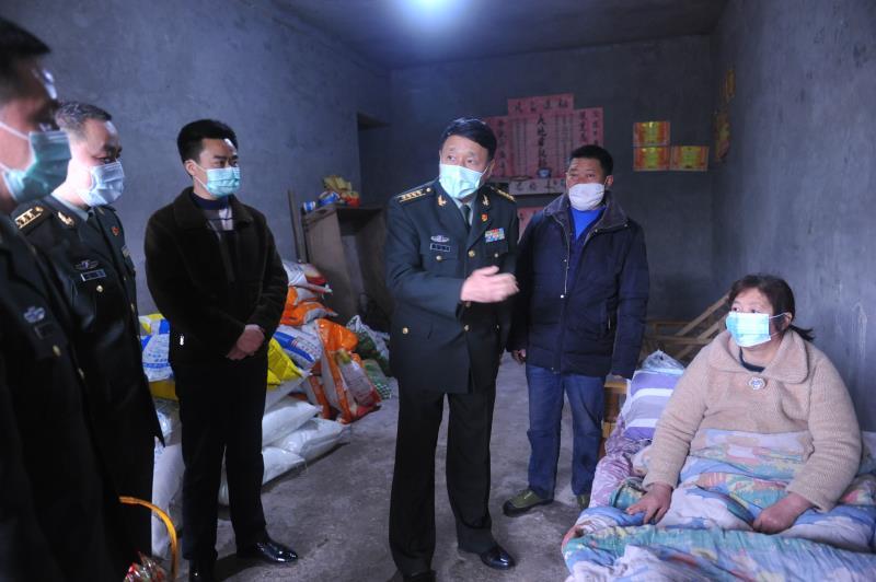 川籍民兵骨干家中突遇变故川赣军地携手解决一线战士后顾之忧