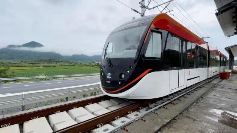 福建首条轻轨项目全线竣工武夷山景区将开通旅游观光轻轨