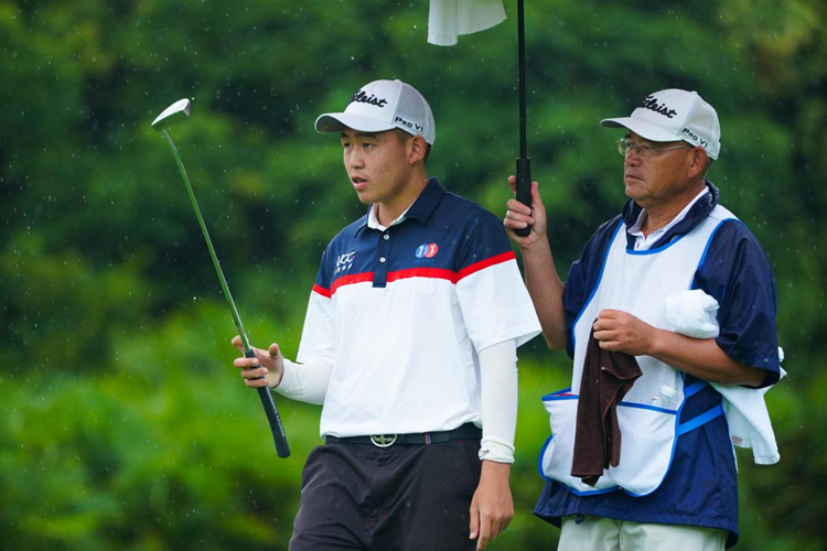 张洪宇表示,在比赛过程中,一组有一个记分员跟进选手全部比赛,将本组