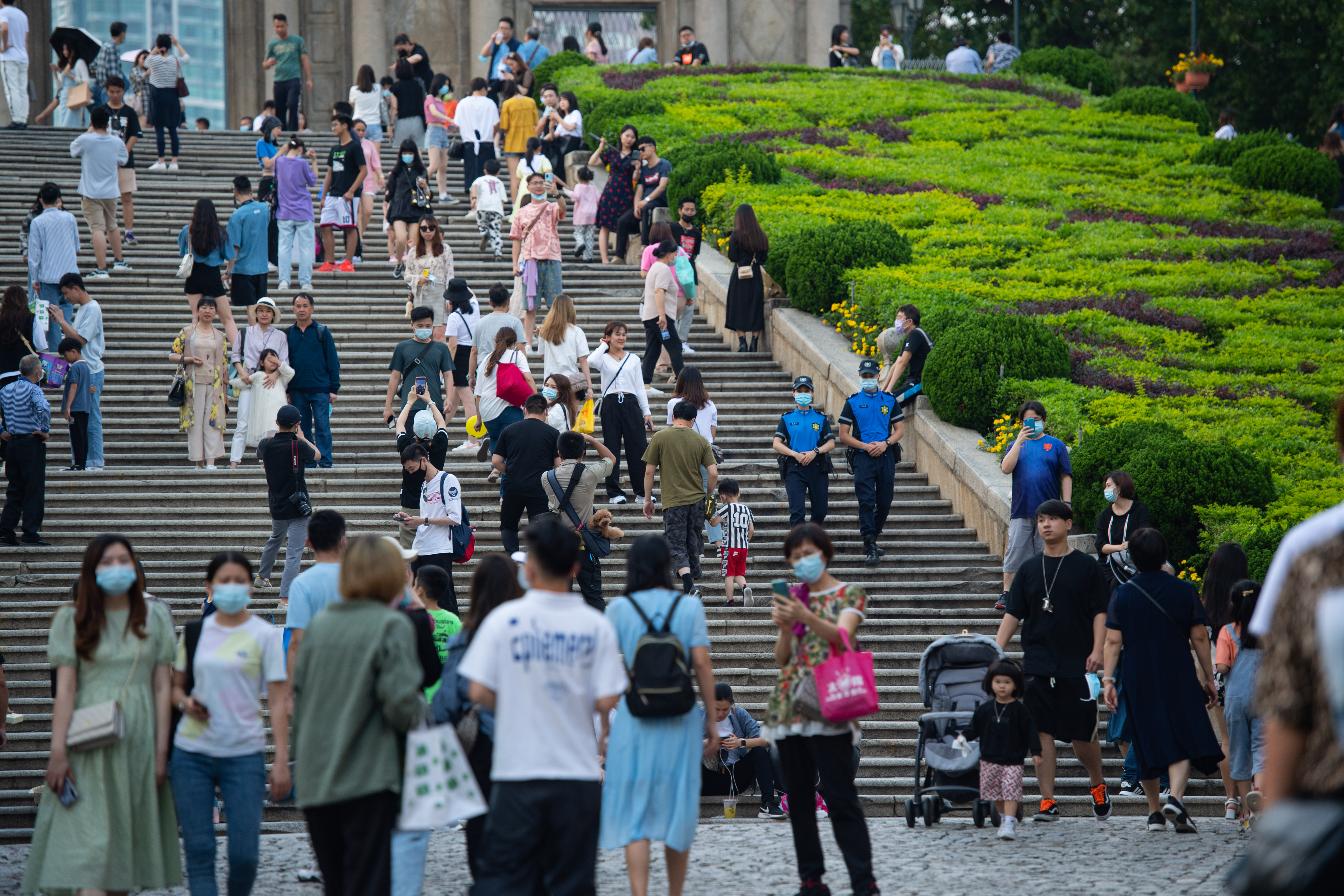 濠江水暖游先知五一假期澳门旅游市场首日见闻