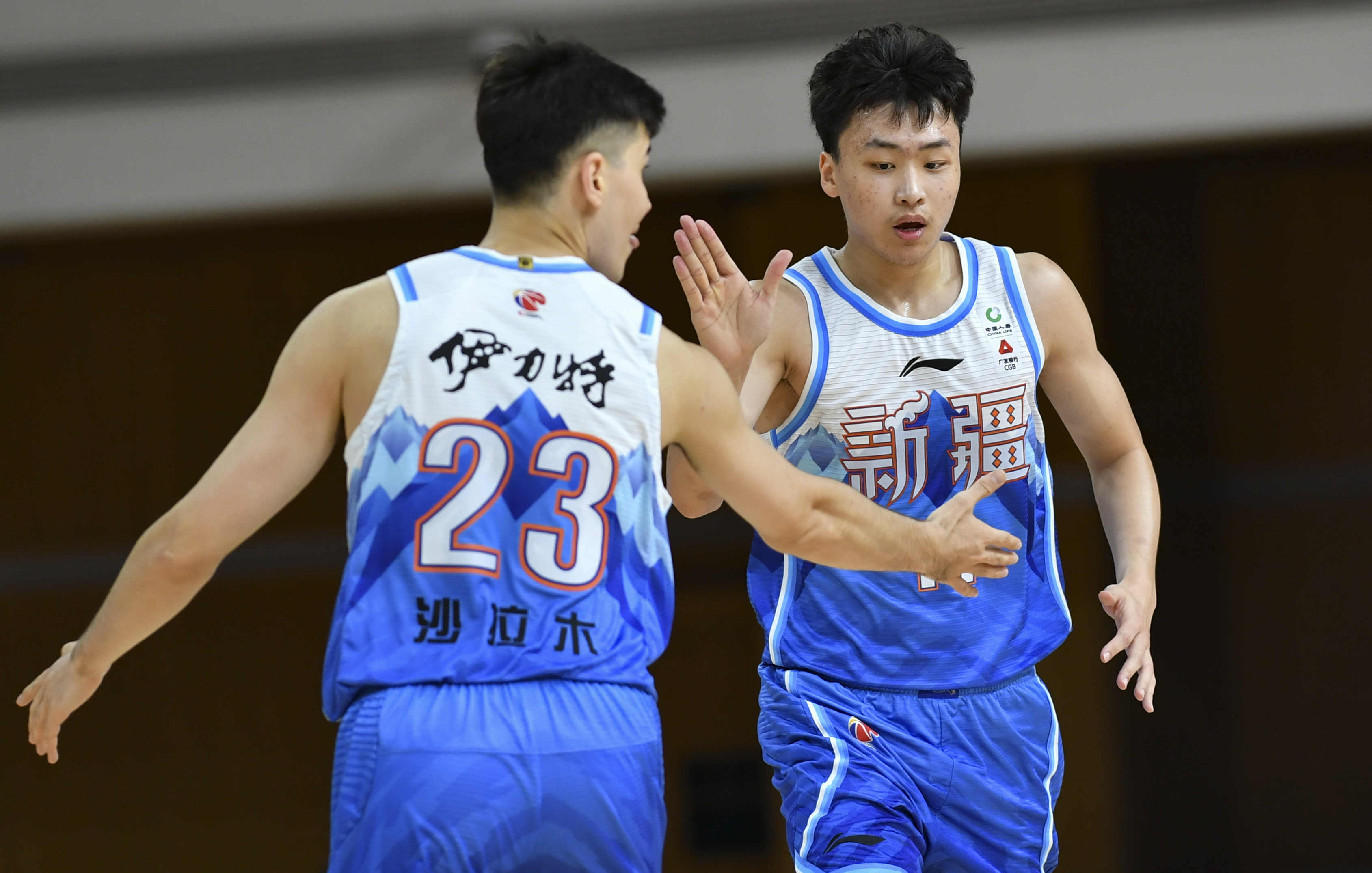 cba综合新疆轻取山西走出阴霾浙江深圳齐获五连胜
