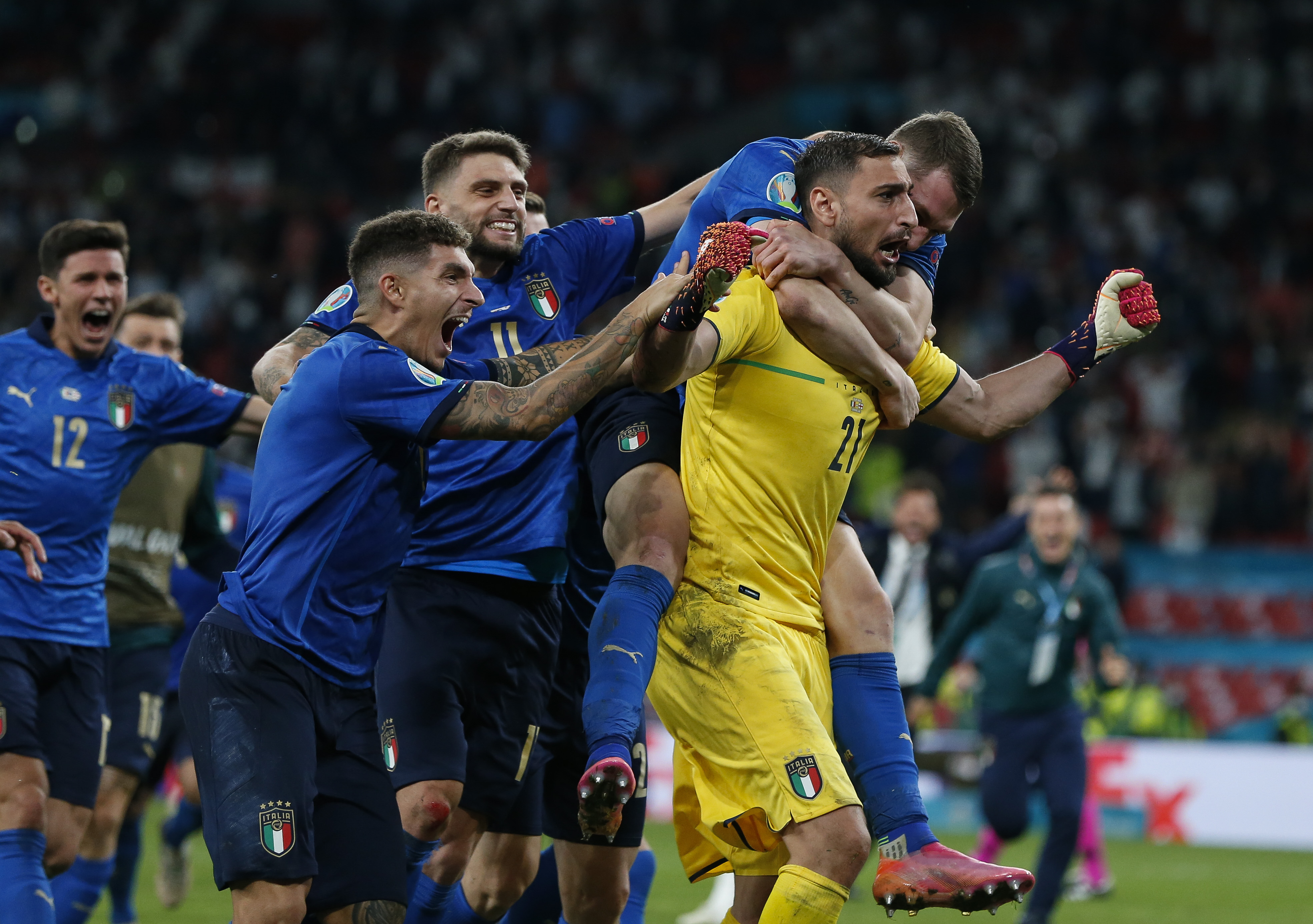 欧锦赛难逃点球宿命英格兰主场目送意大利捧杯