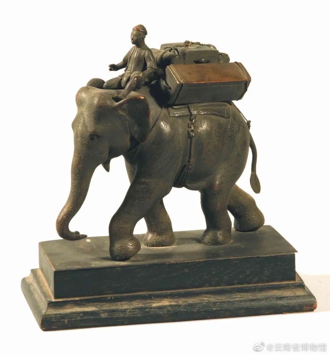 老挝骑大象.jpeg (2048×1082)