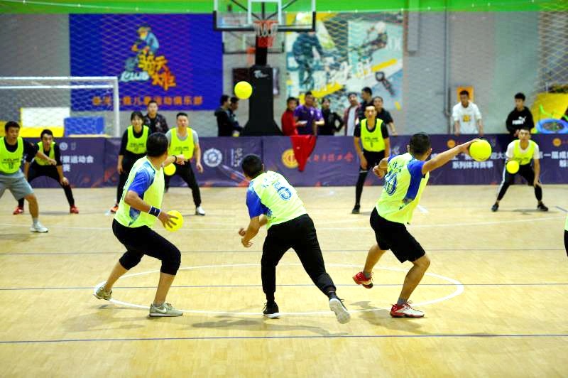 躲避球比赛怎么玩进来看看这场运动会他们是咋个玩转的