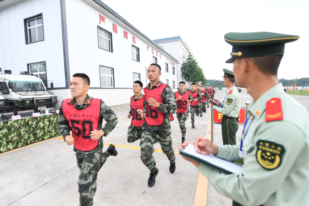 这场比武竞赛有看头——武警四川总队巴中支队举办"创破纪录"群众性