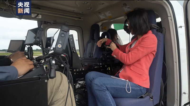 沿着高速看中国丨想知道可以飞的演播室长什么样吗娜就出发吧