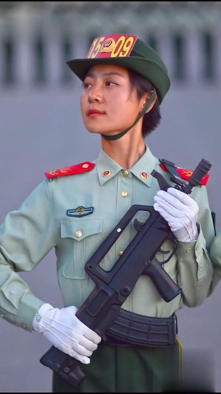 (武警共 60 名女兵)成为国庆阅兵女兵方阵一员2019 年经过层层选拔