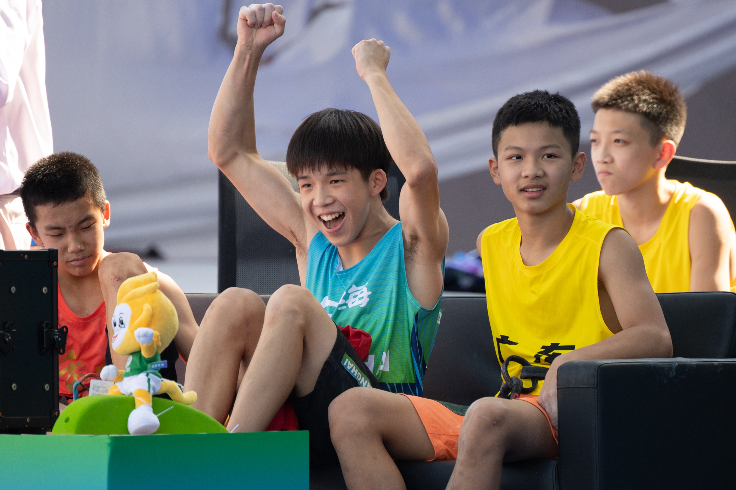 全运会14岁攀岩冠军长大还是想当个医生