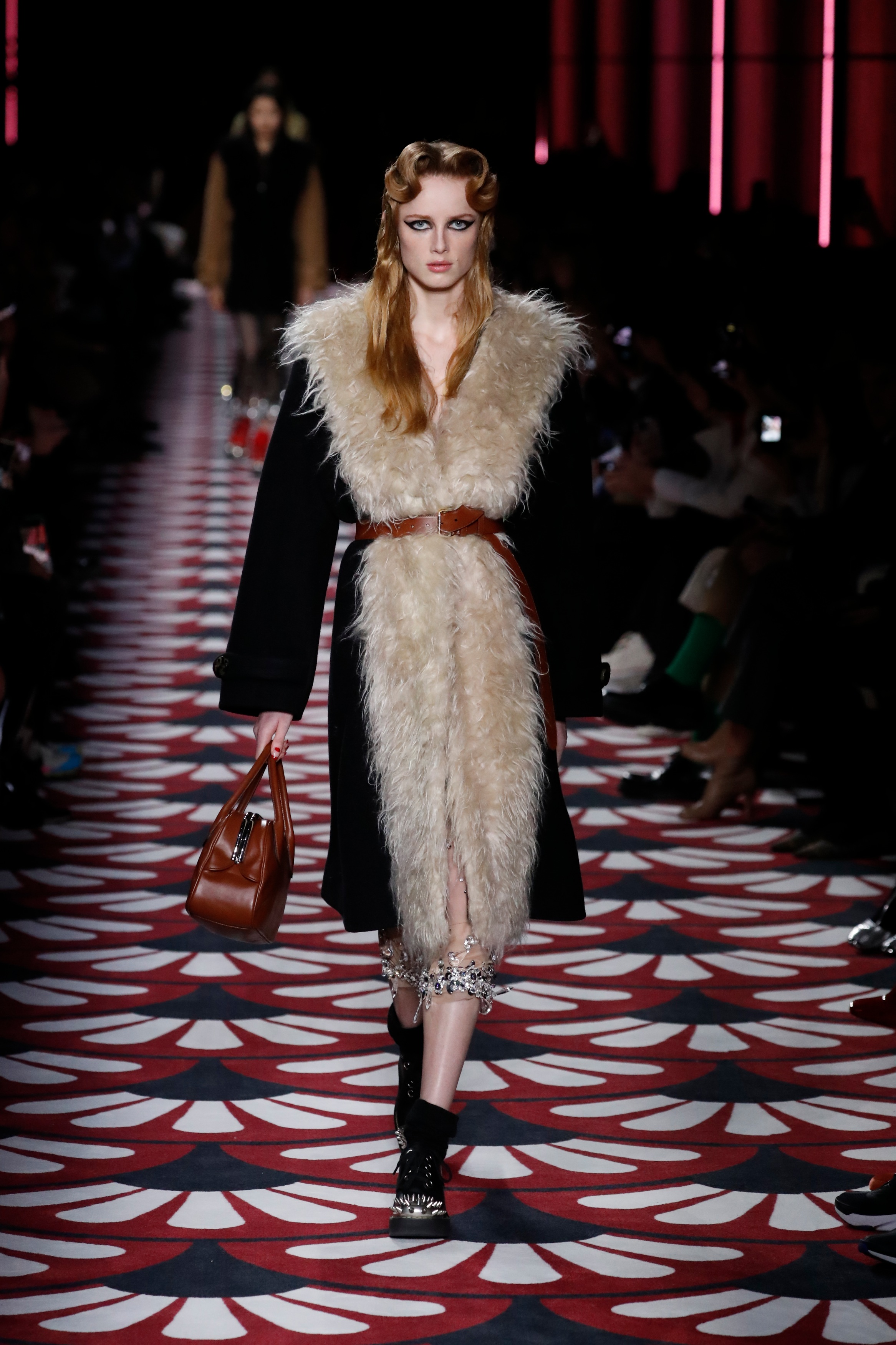 巴黎时装周:缪缪发布秋冬新品成衣