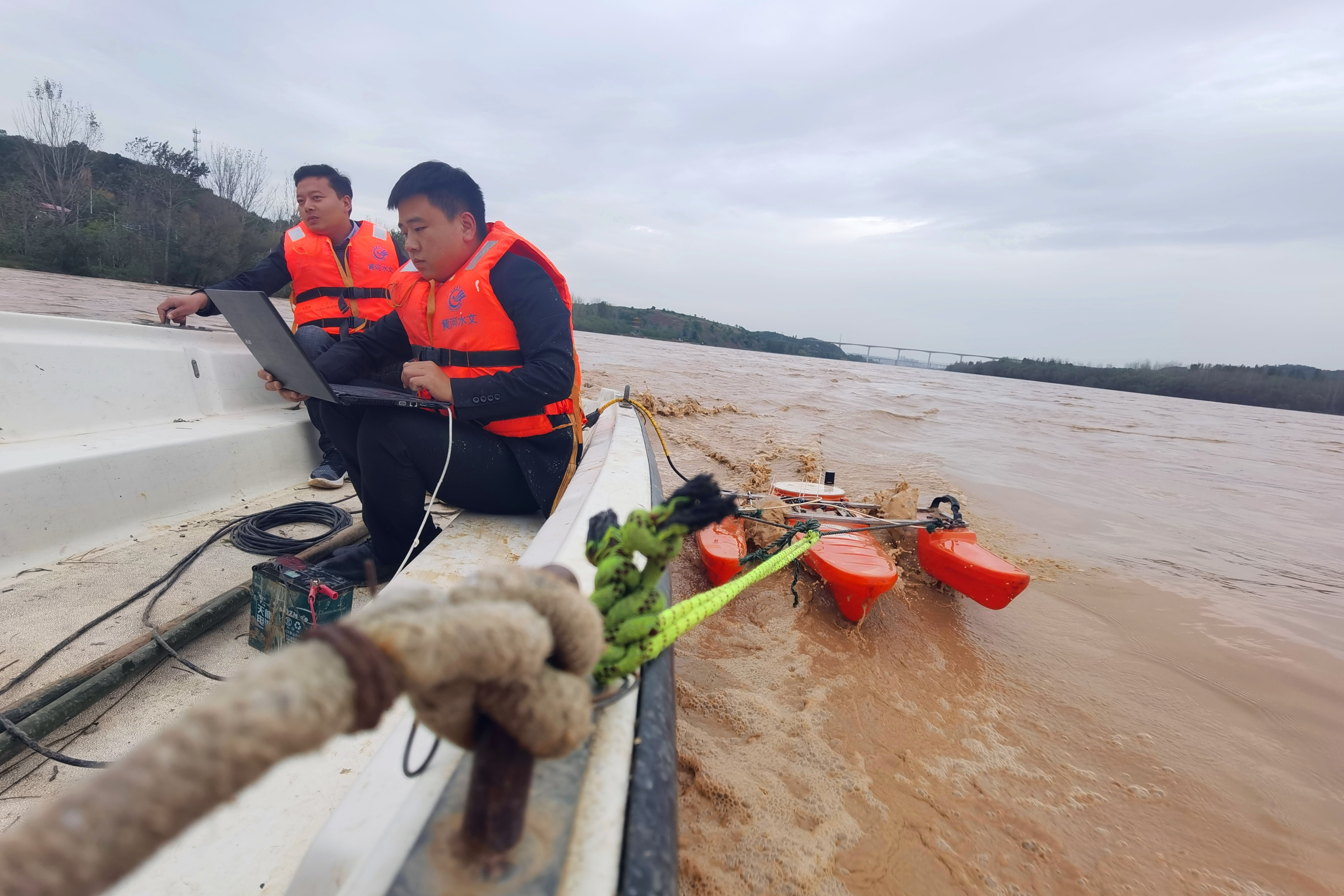 黄河小浪底水库秋汛防洪目击记