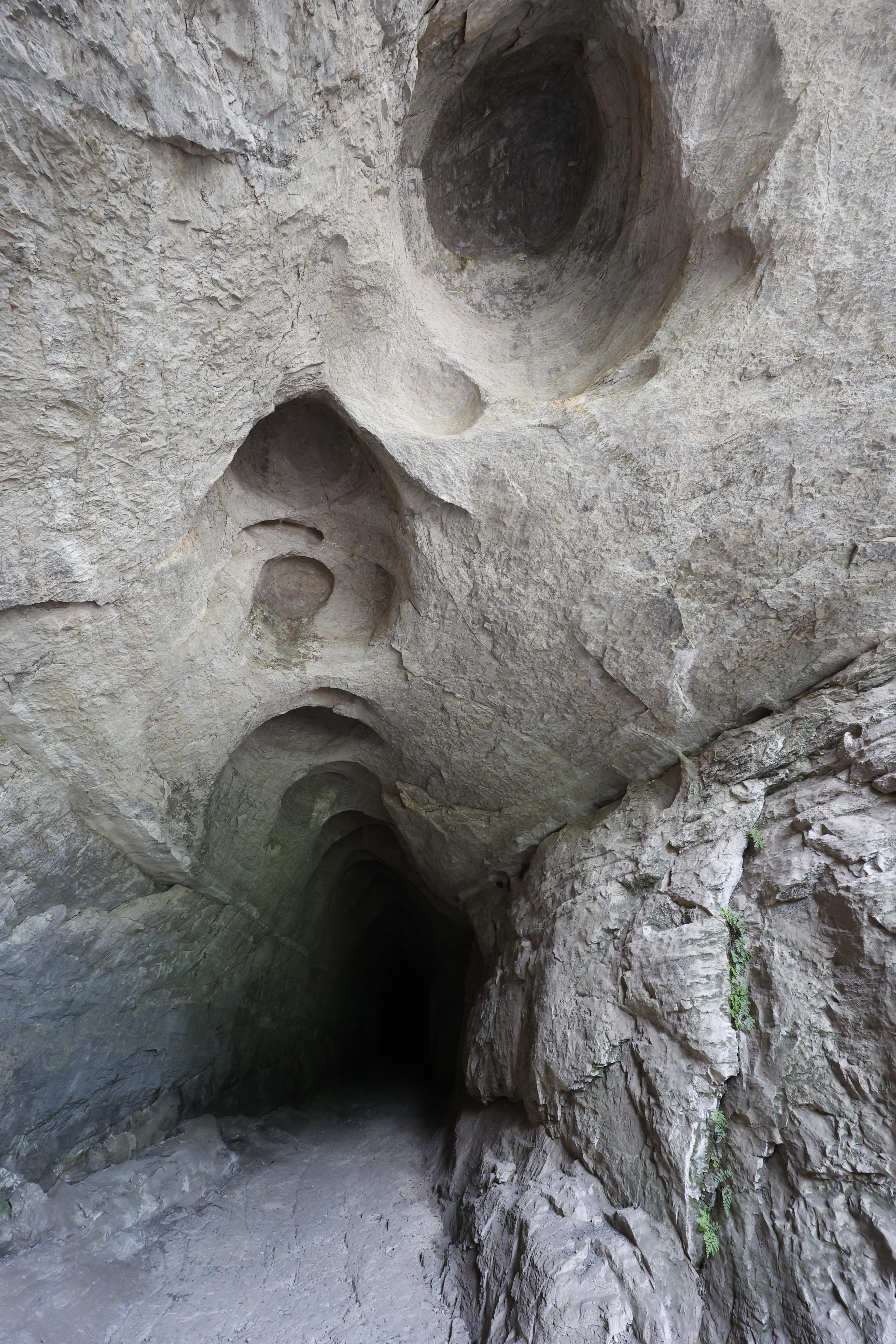 太行山区发现溶蚀地貌景观