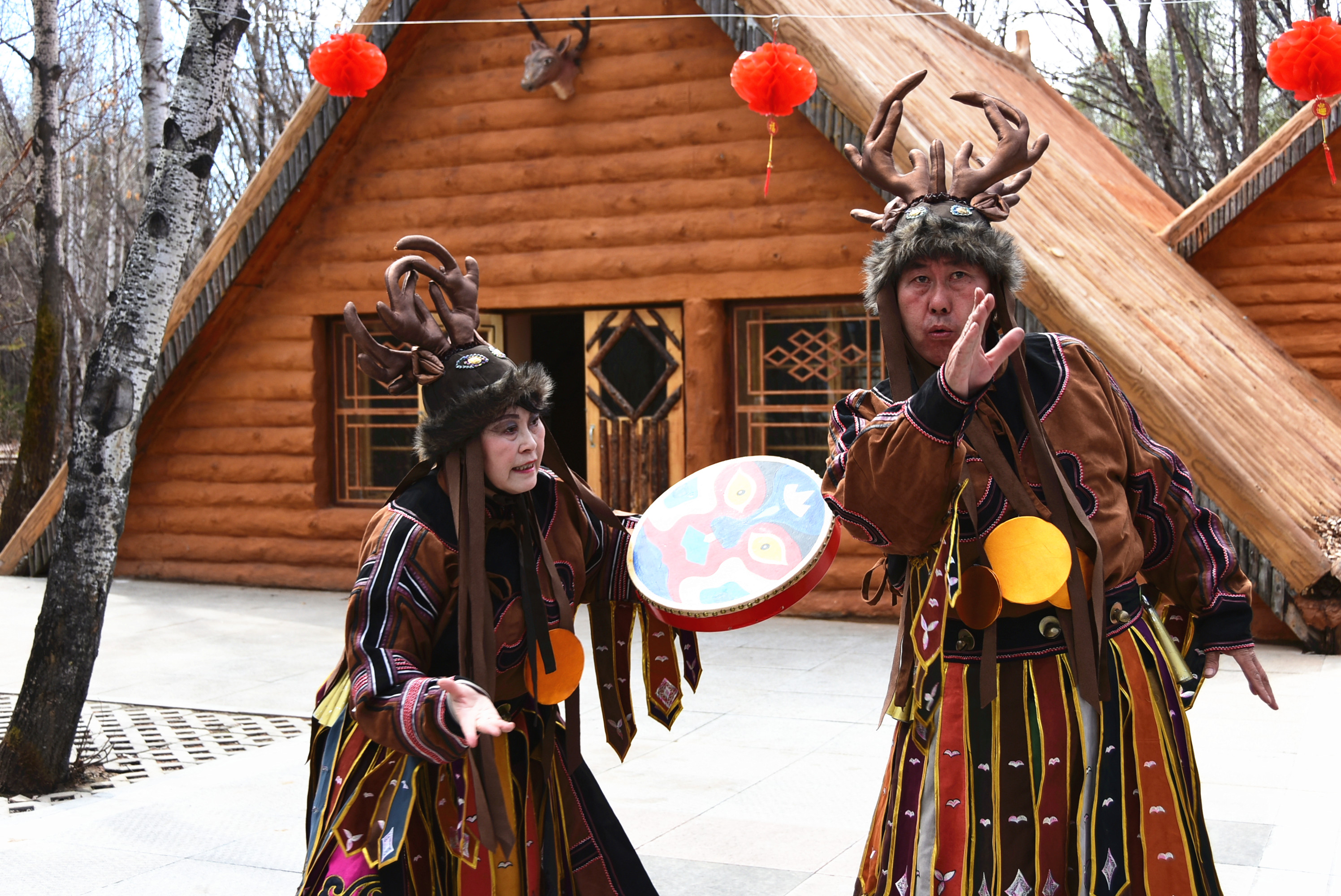 铸牢中华民族共同体意识从救命鱼到致富鱼一条鱼见证赫哲族变迁