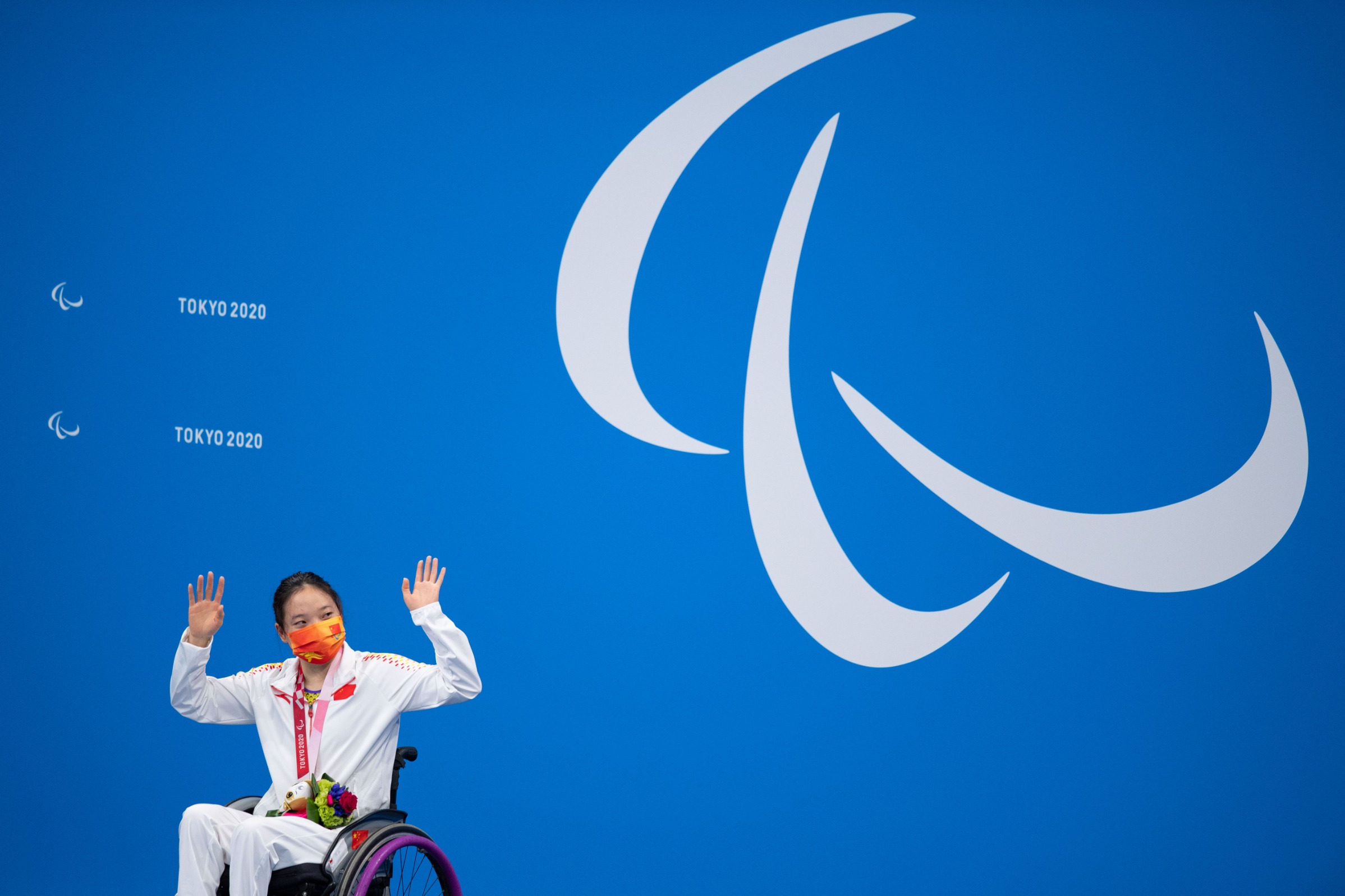 东京残奥会大逆转张丽拼下中国代表团游泳首金