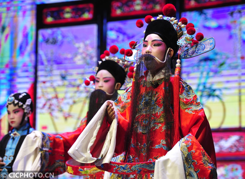 河北青县传承非遗哈哈腔