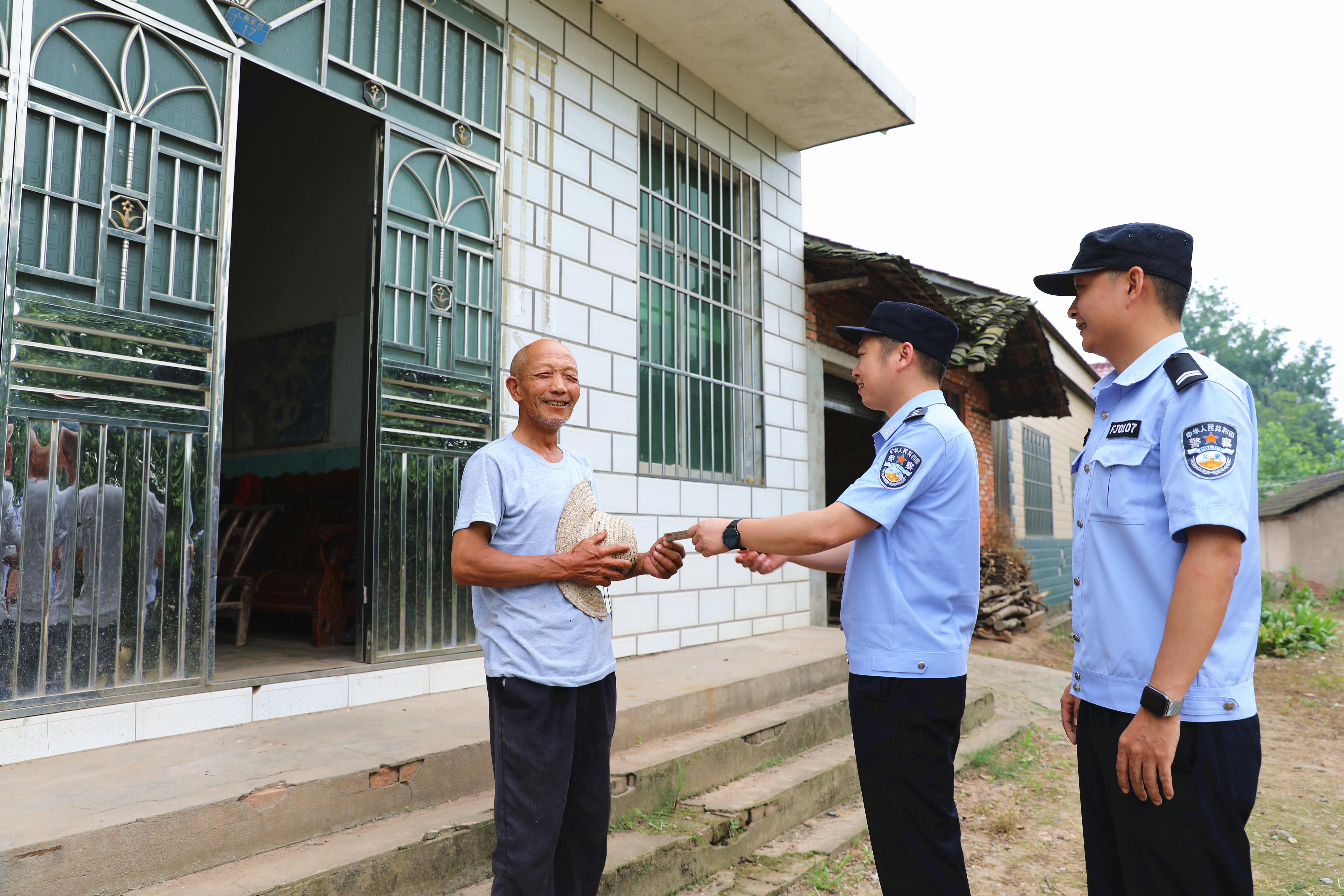 新华全媒丨湖北顾家店农村警务新机制构建基层社会治理新格局