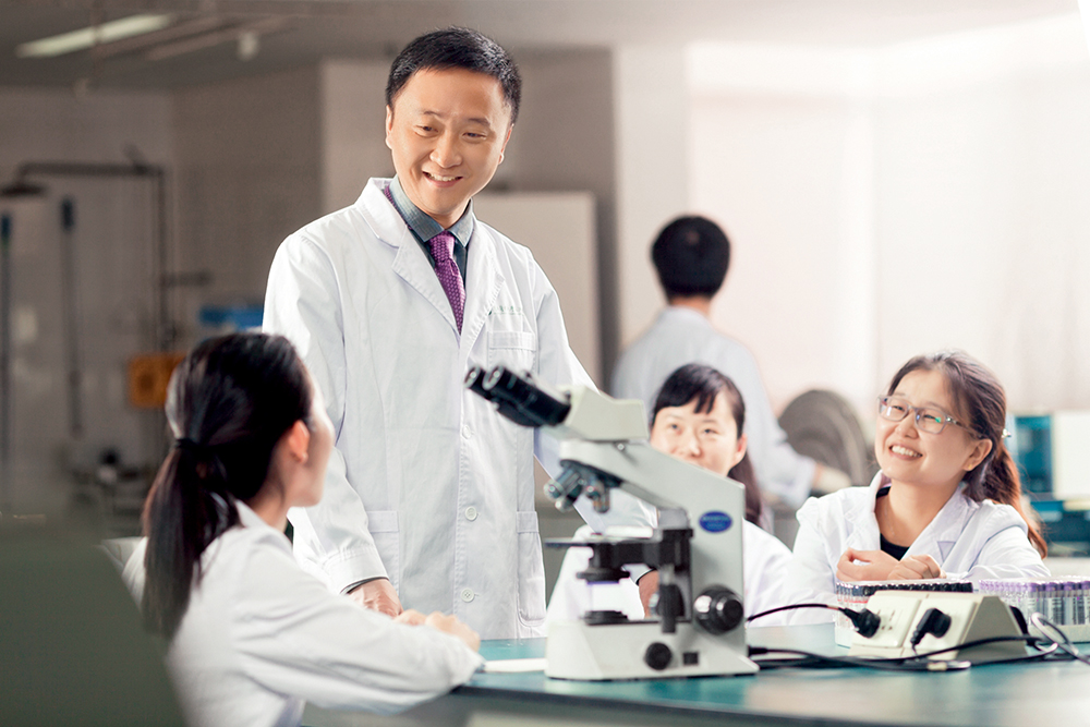 瞭望培养卓越医学人才建成高水平医科院校路在何方专访南方医科大学