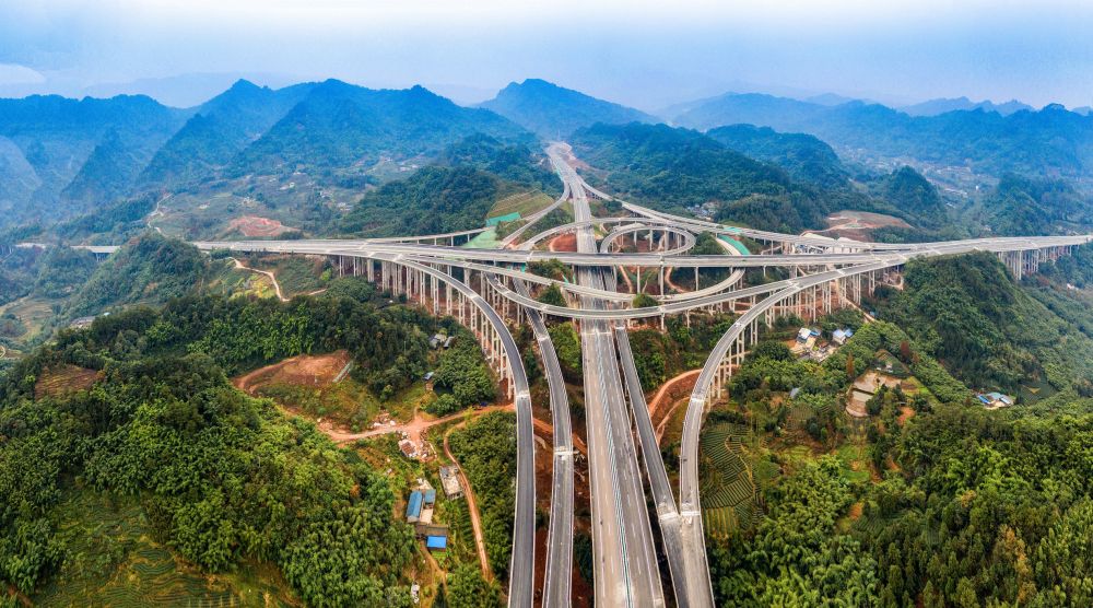 小凉山马边彝区结束不通高速历史