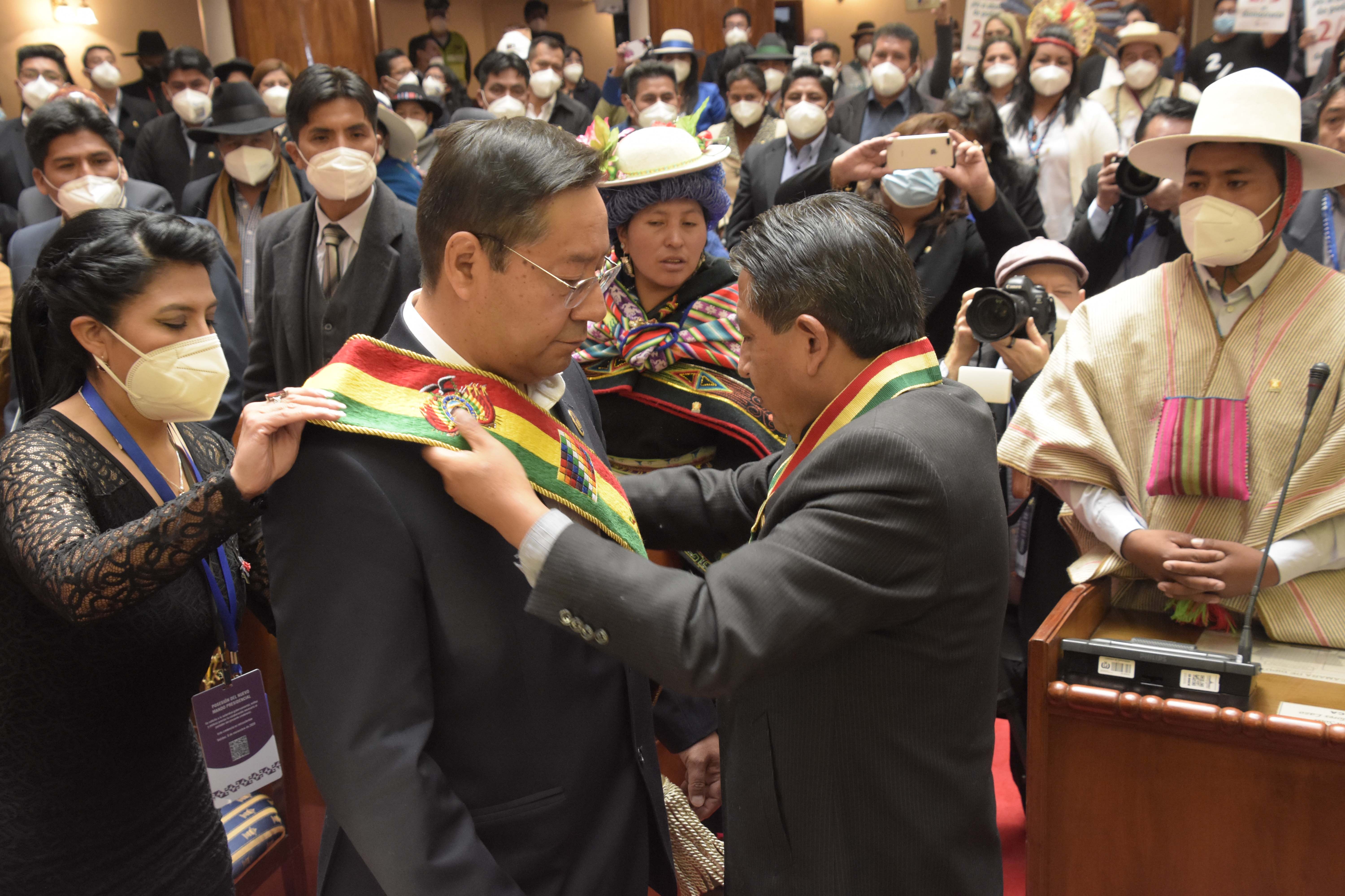 玻利维亚前总统莫拉莱斯回国