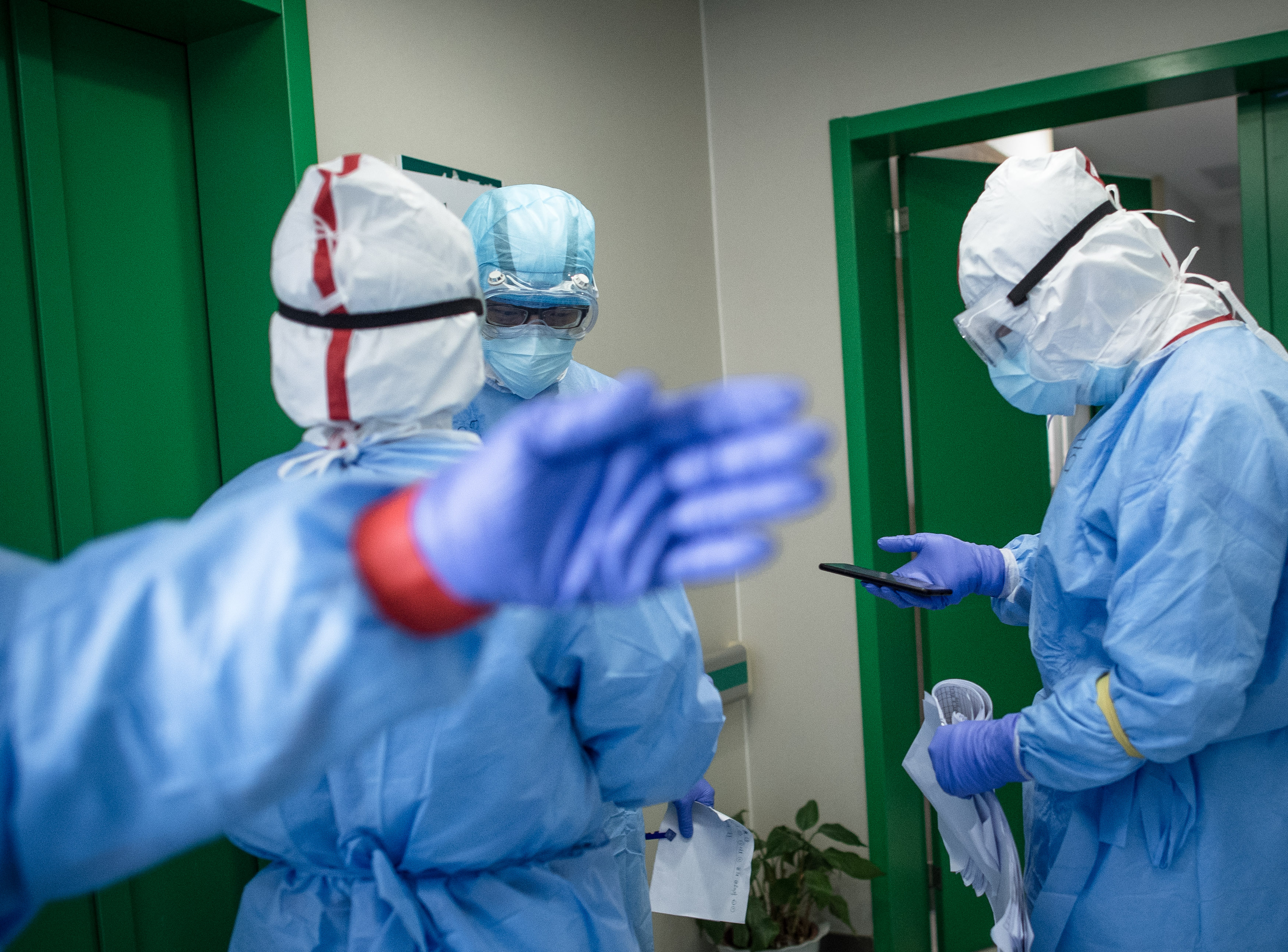 武汉白衣天使的战疫影像