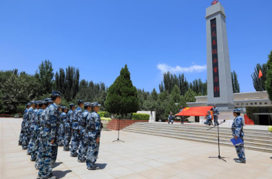 西部战区空军某指挥所开展沉浸式党史学习教育