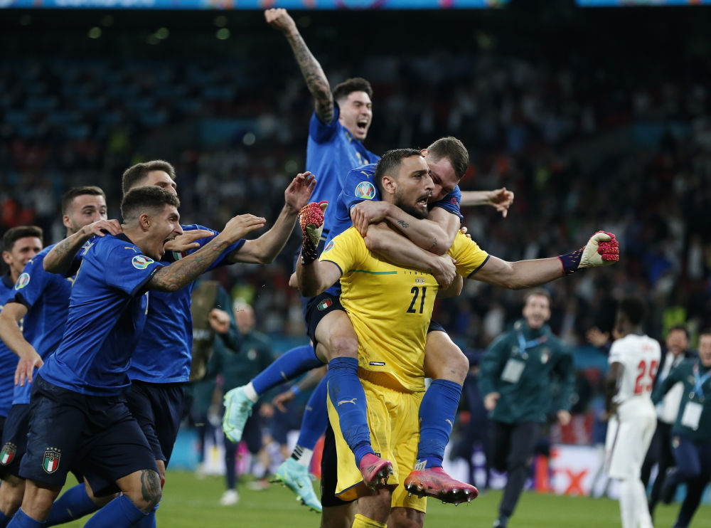 意大利队夺得欧锦赛冠军