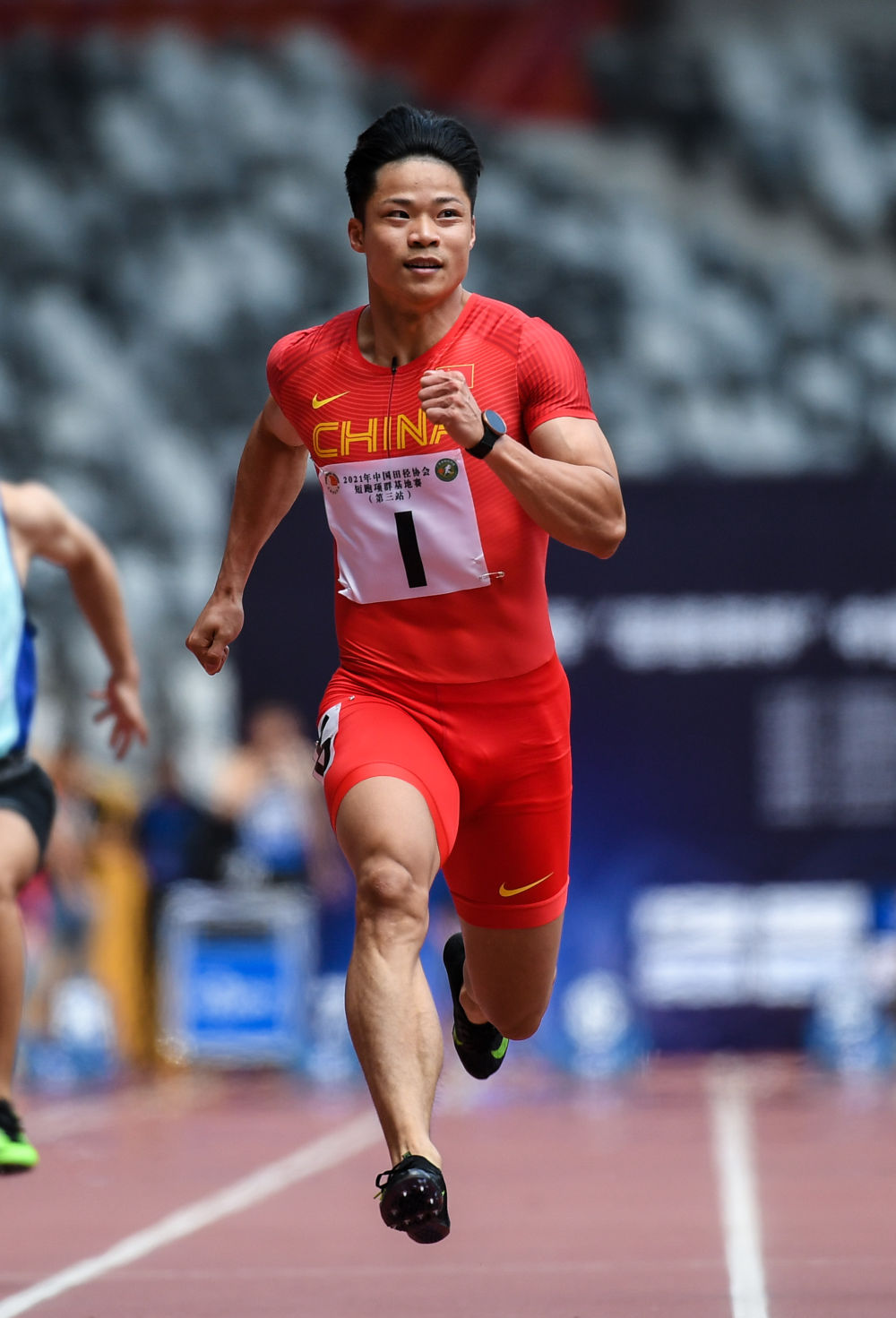 田径苏炳添获短跑项群基地赛第三站男子100米第一名