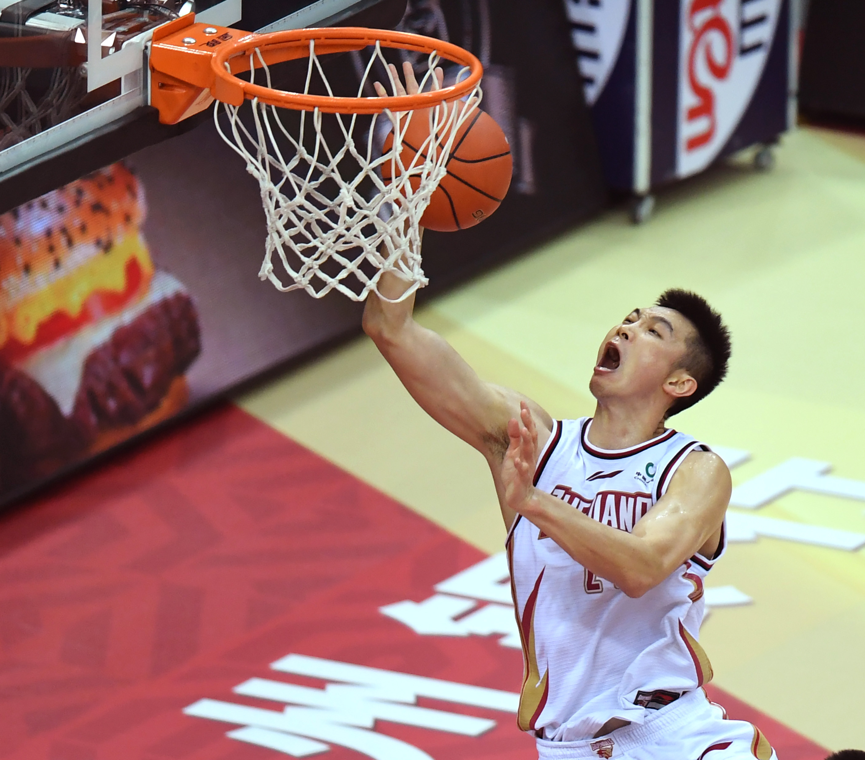 朱旭航敢梦敢当的拼命三郎