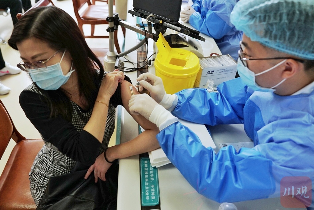 四川省人民医院全面开展新冠疫苗院内接种