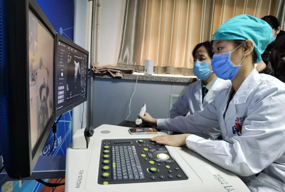 包含中国人民解放军第二**医院热门科室黄牛挂号的词条