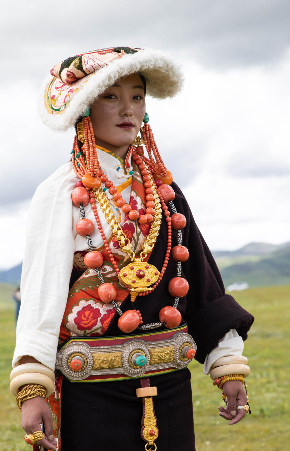 四川色达传统藏式和现代藏装秀