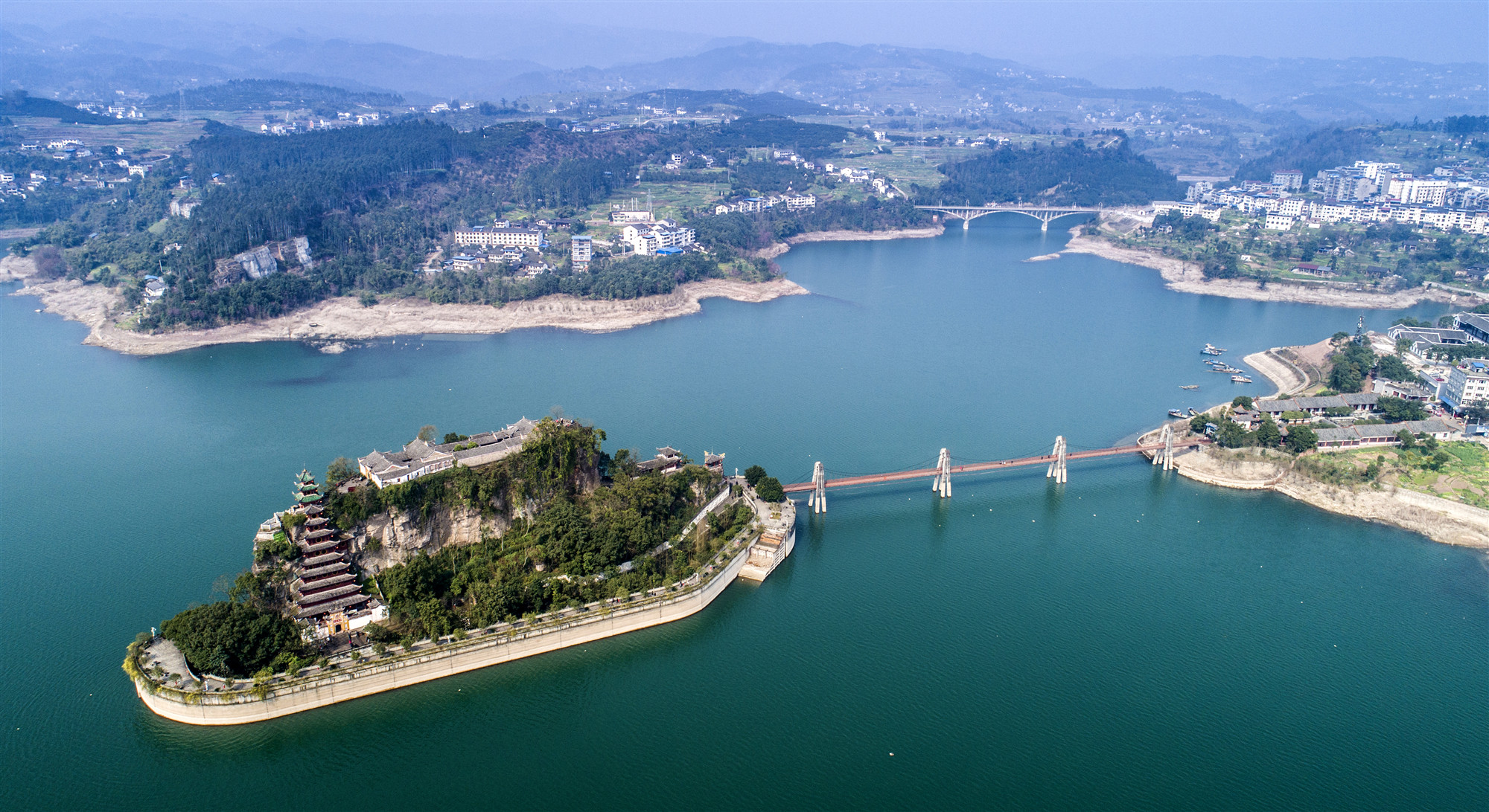 三峡石宝寨见证历史的江上明珠