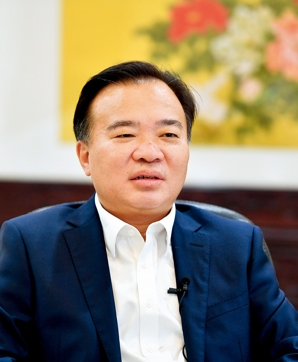 瞭望厦大百年爱国基因铸校魂创世界之大学专访厦门大学党委书记张彦