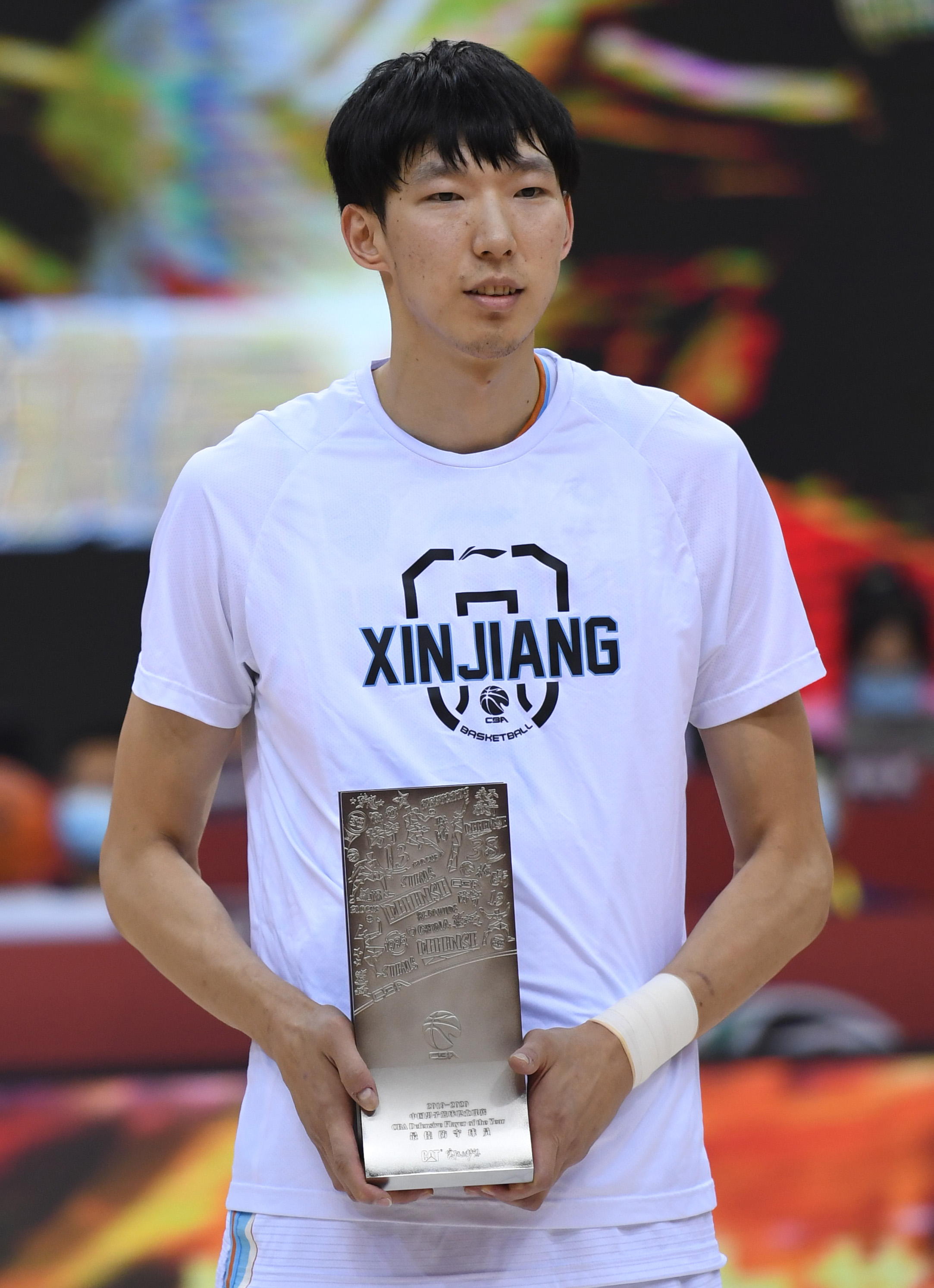 约大牌男篮大魔王周琦人生的那道坎让我更加成熟